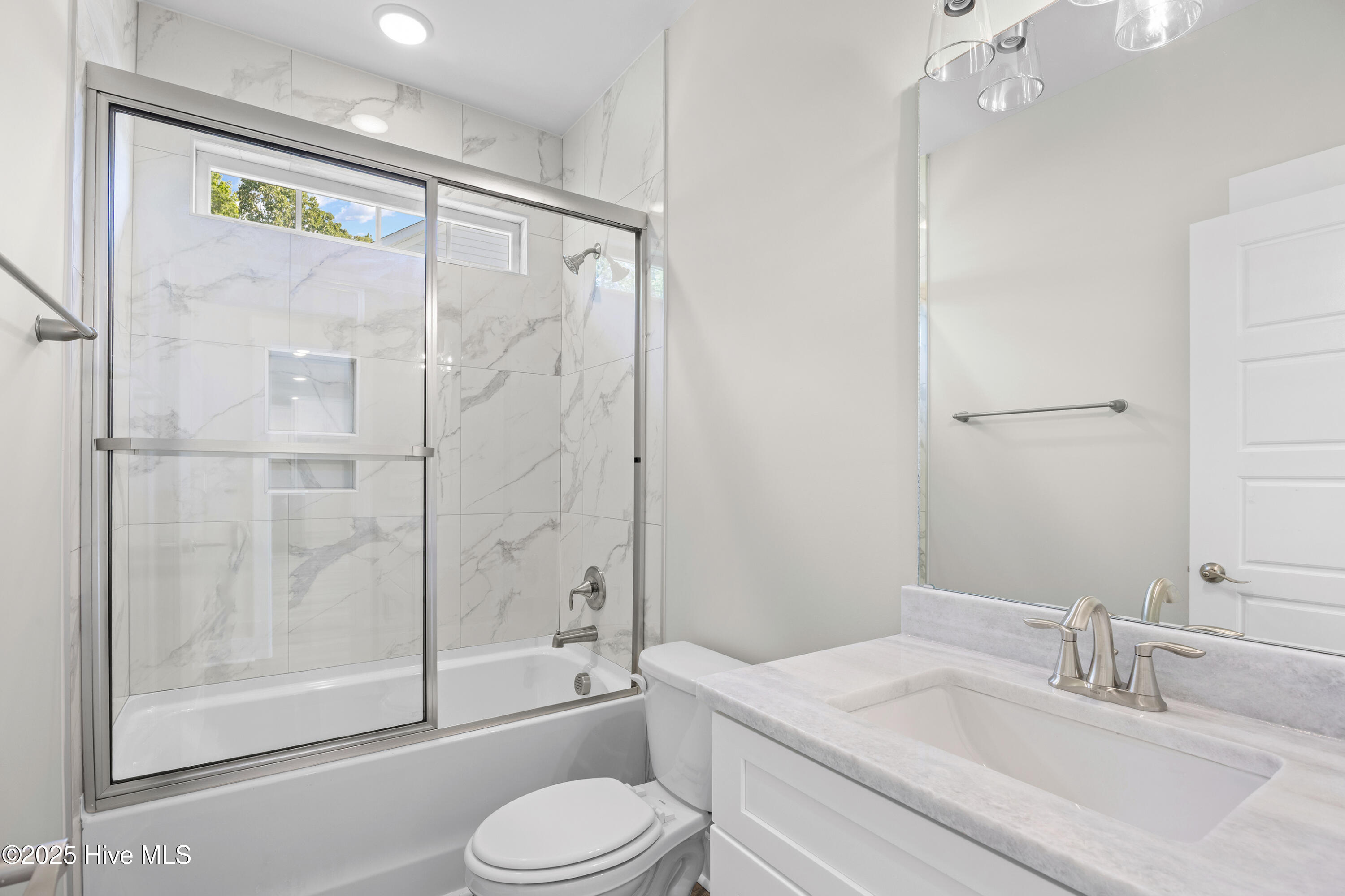 100472156 | Photo 27