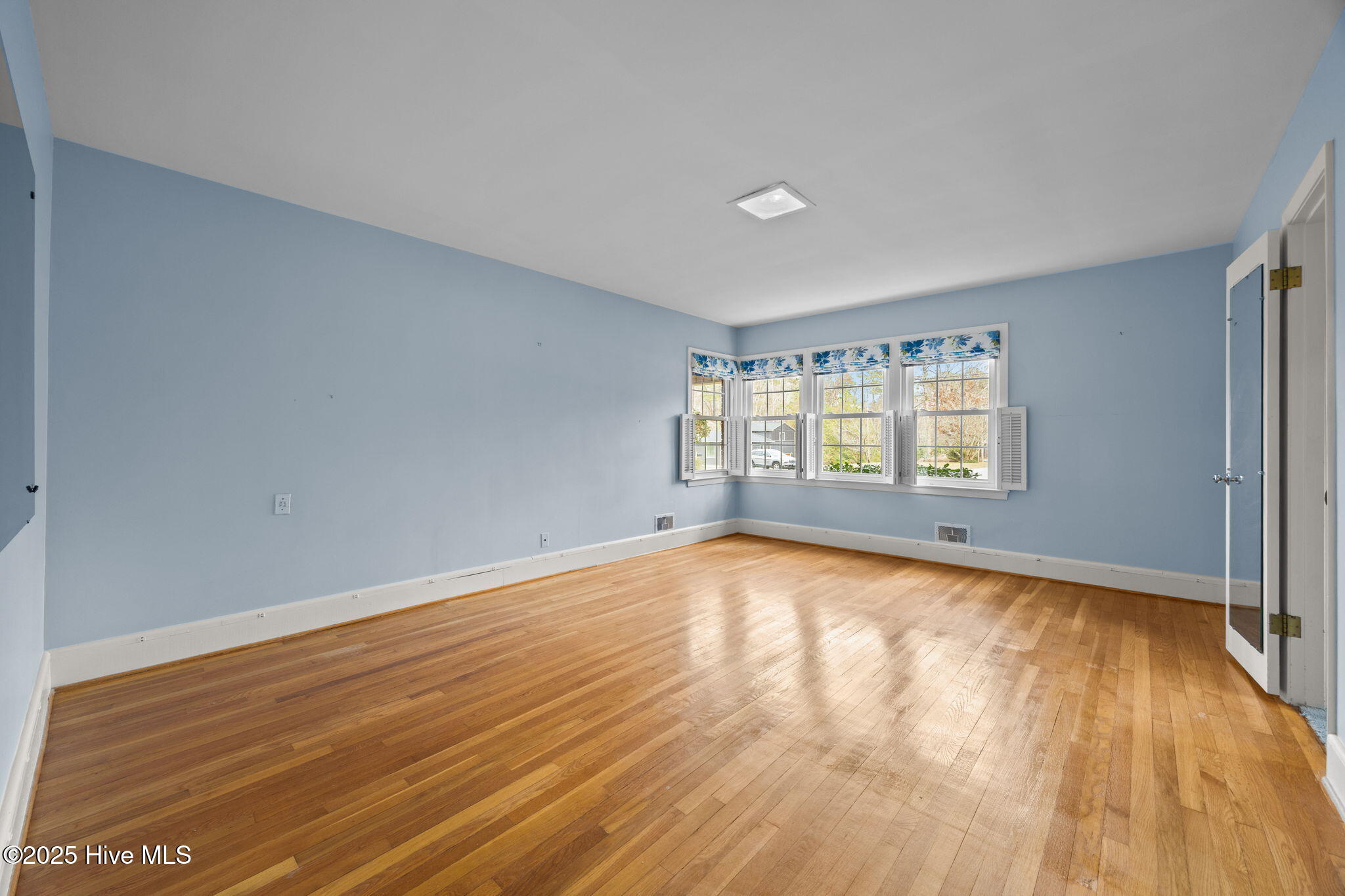 100544163 | Photo 17