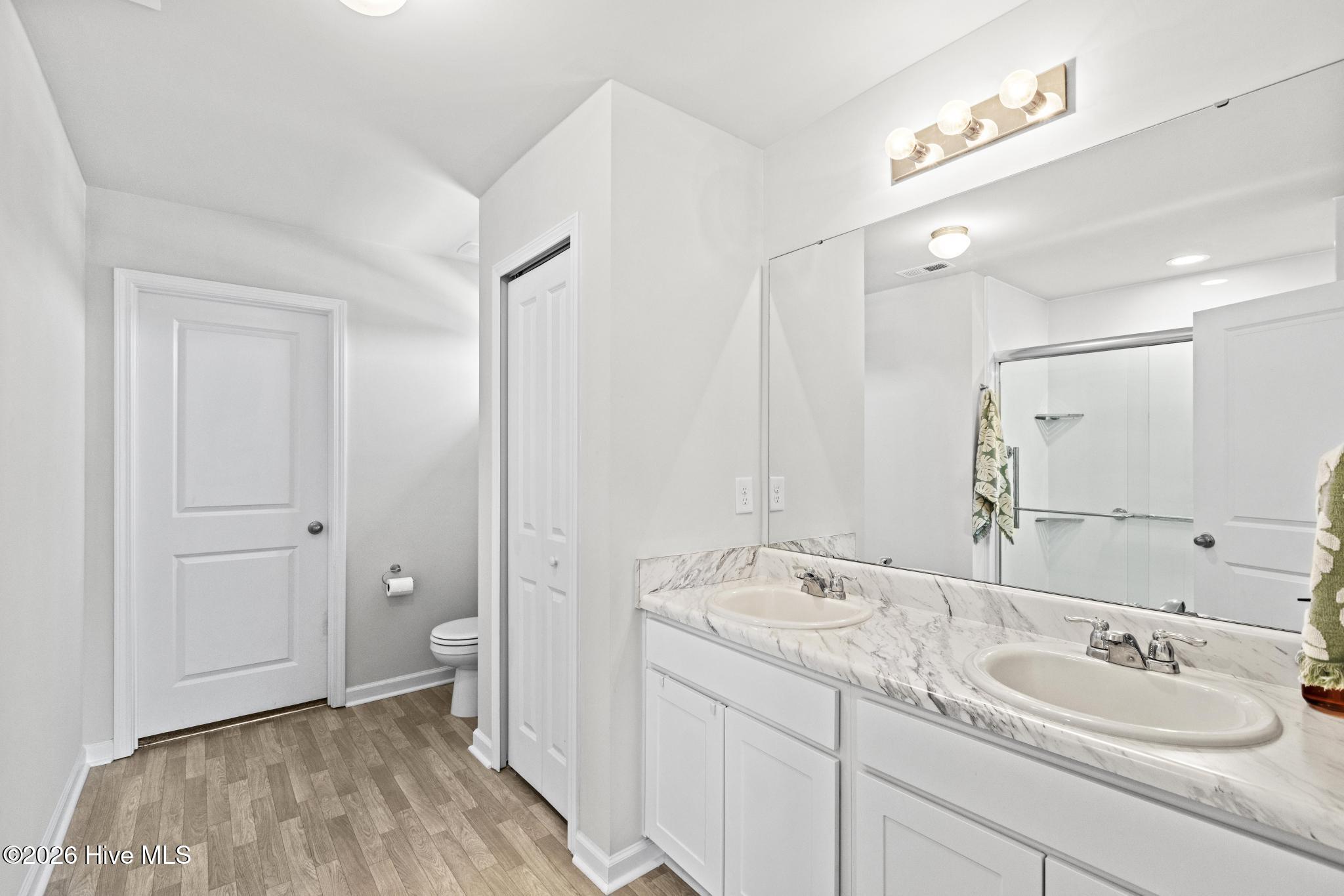 100565609 | Photo 18