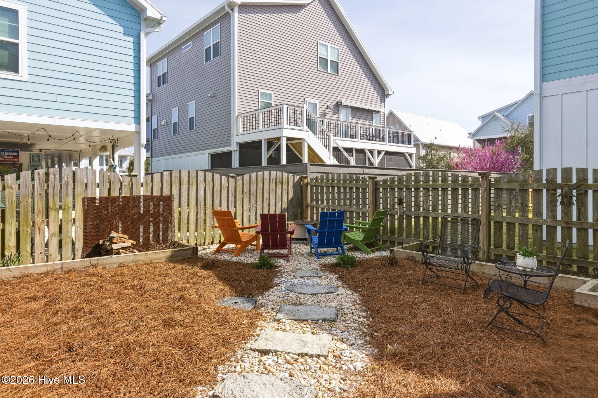 100562049 | Photo 67