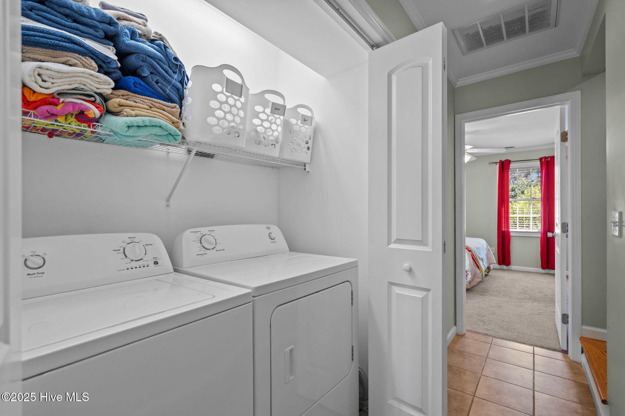 100528642 | Photo 34