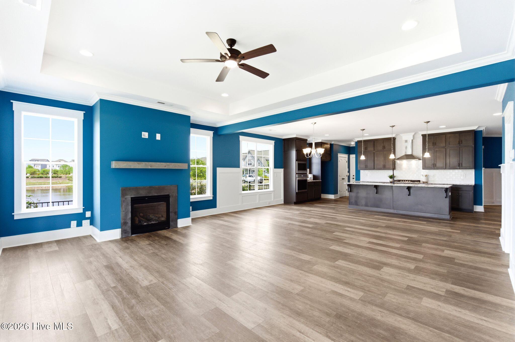 100565935 | Photo 17