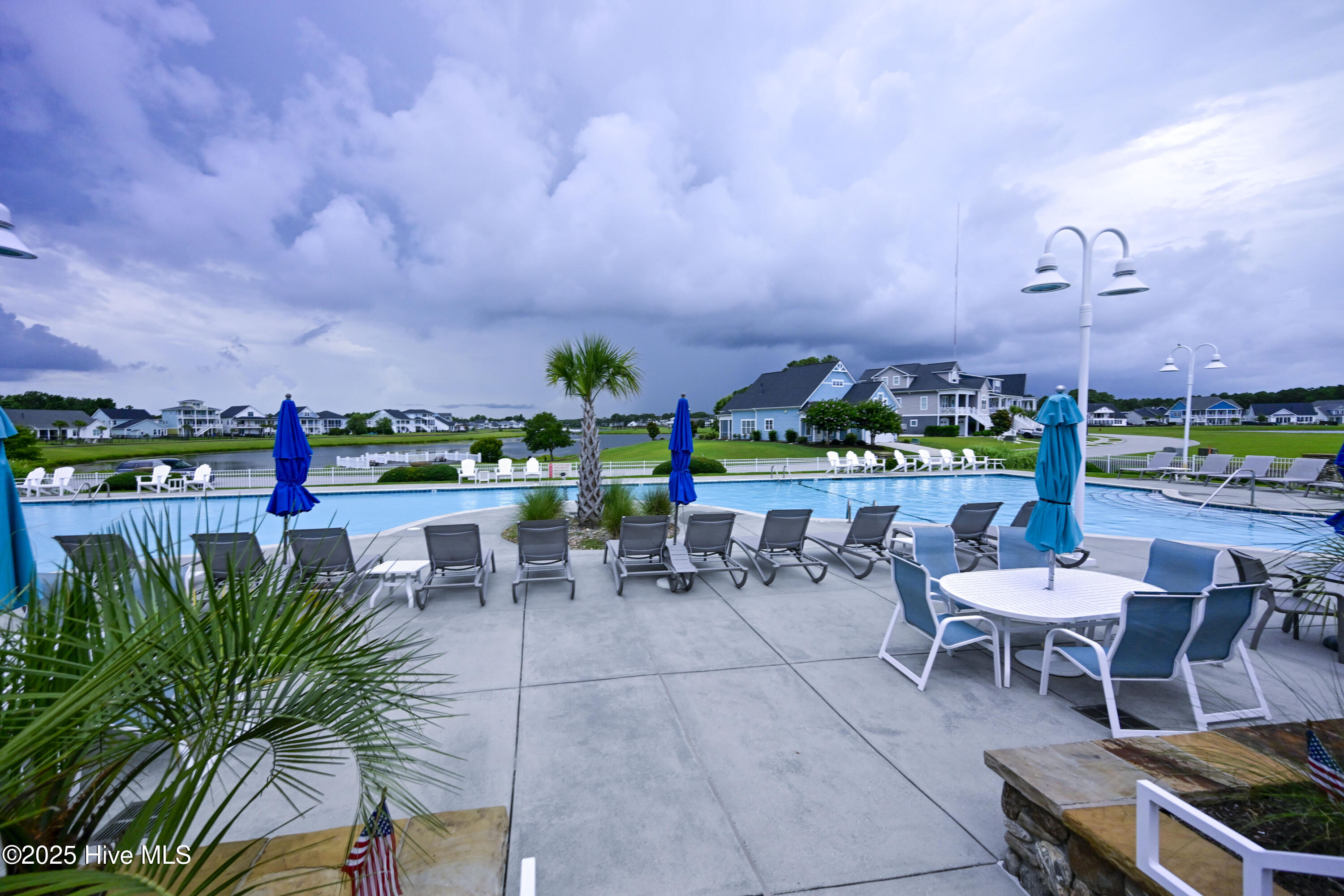 100523770 | Photo 64