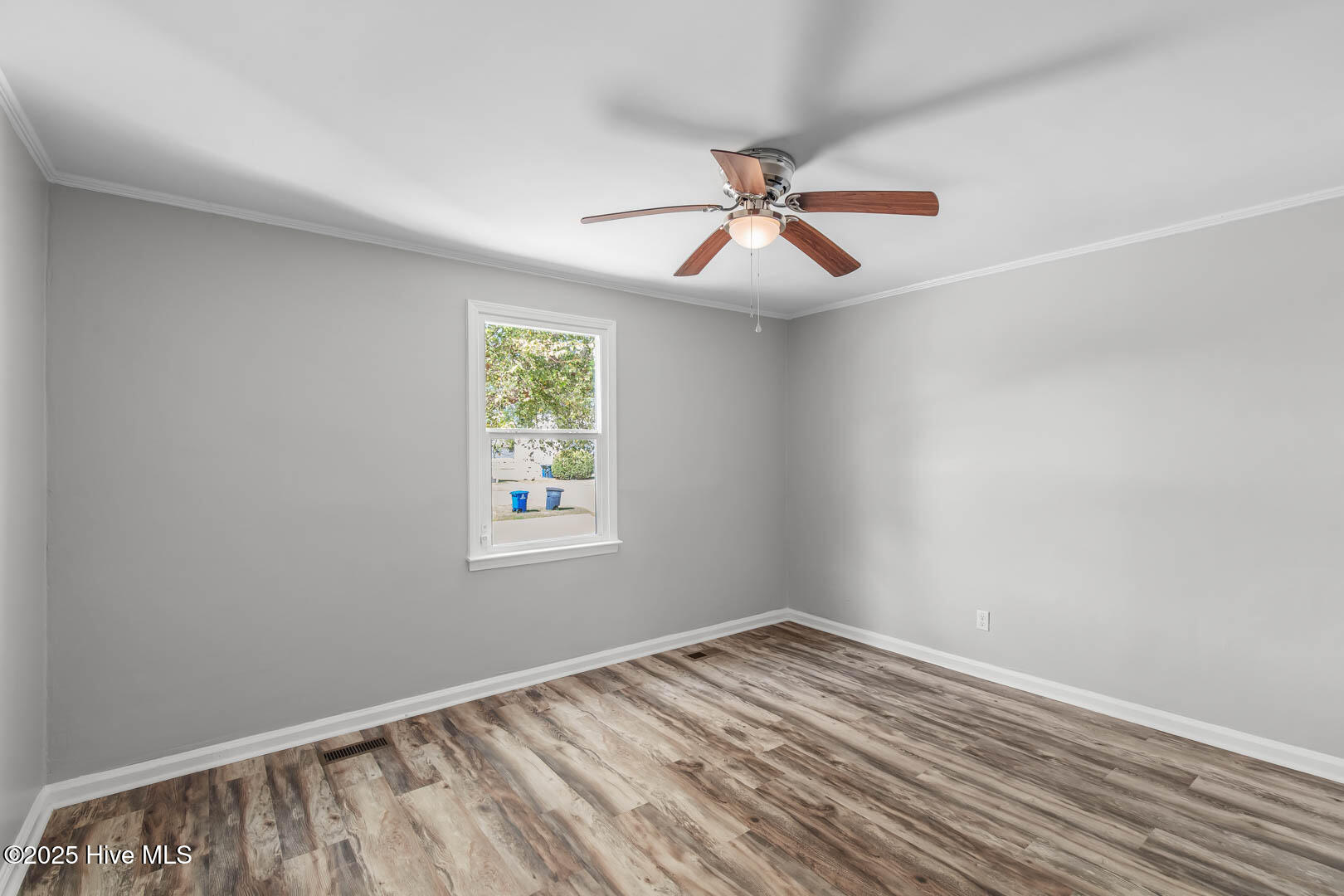 100532312 | Photo 14