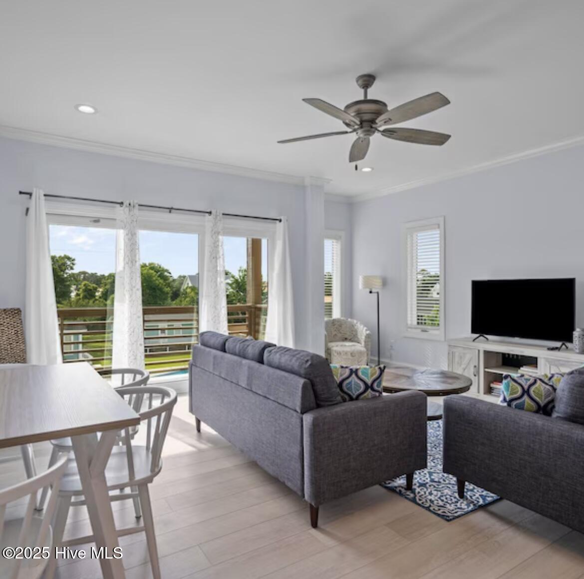 100517488 | Photo 16