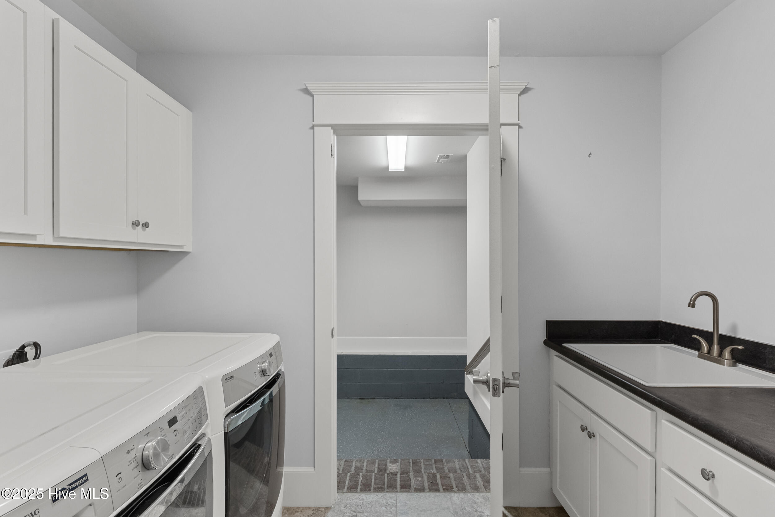 100541270 | Photo 37