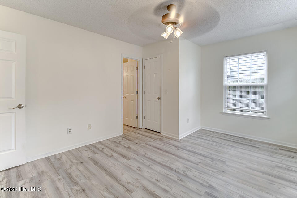 100556707 | Photo 21