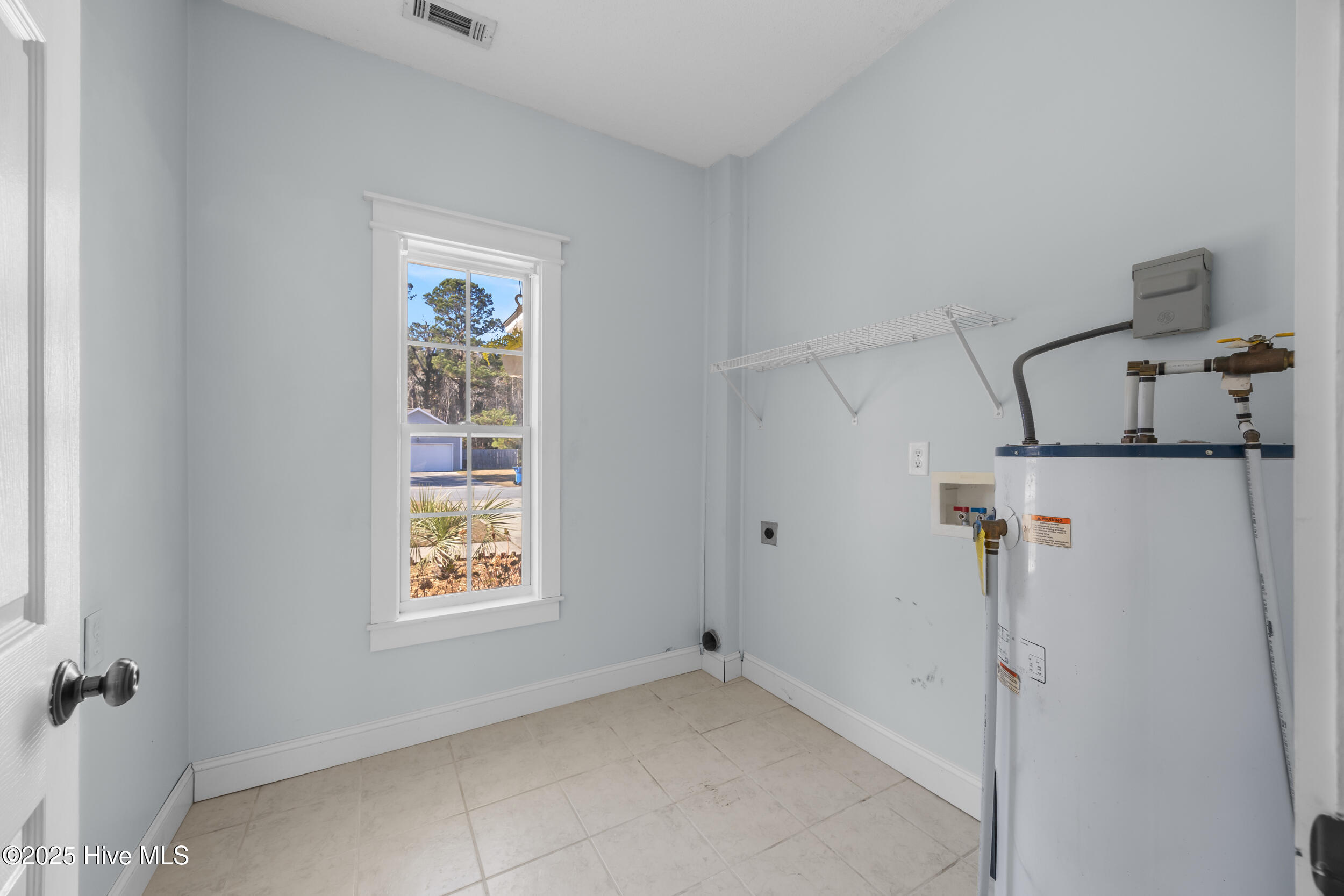 100545669 | Photo 24