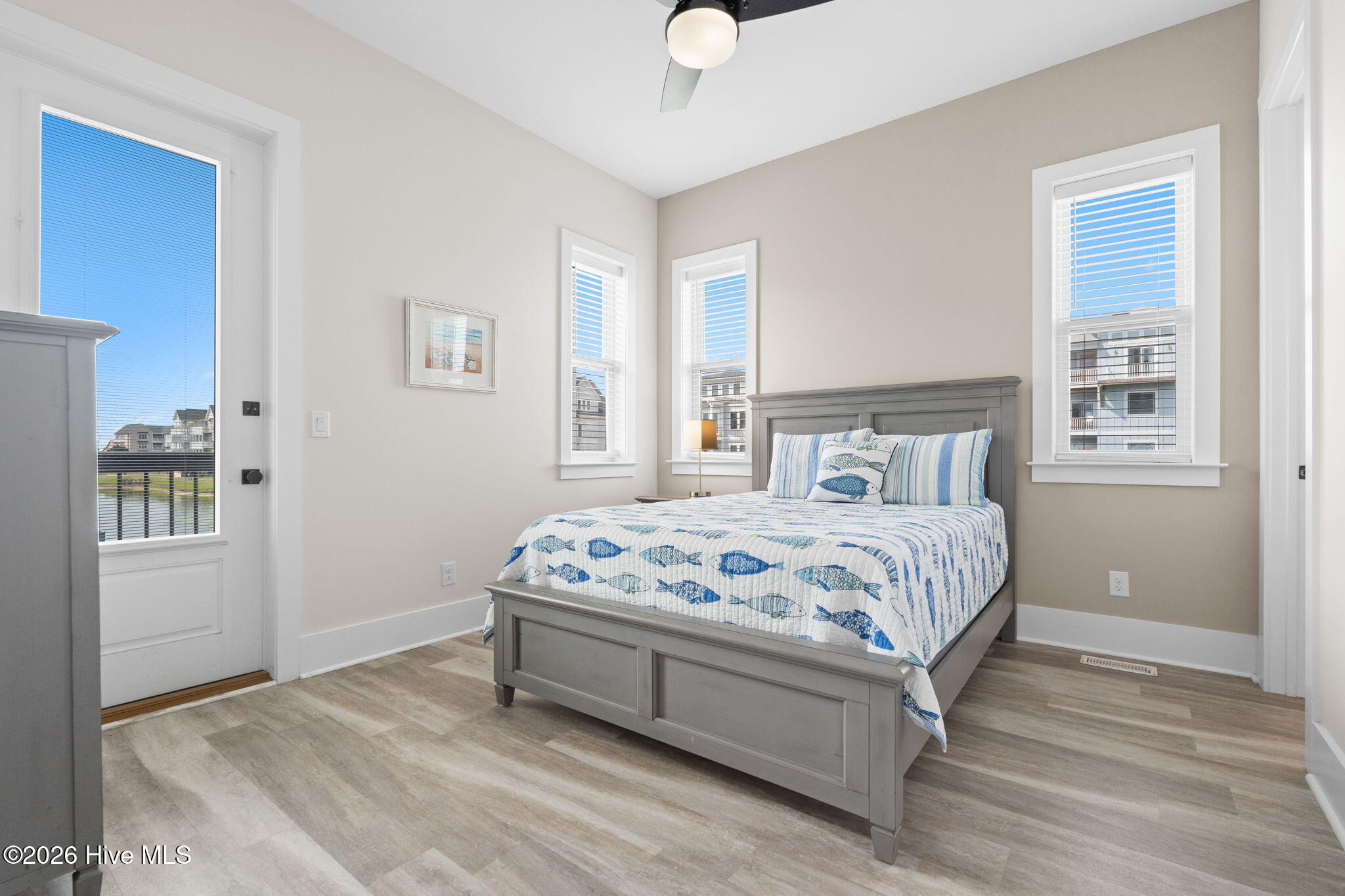 100564964 | Photo 26