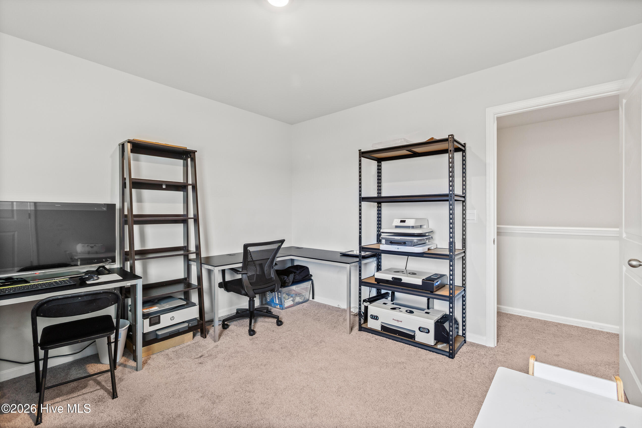 100549740 | Photo 32