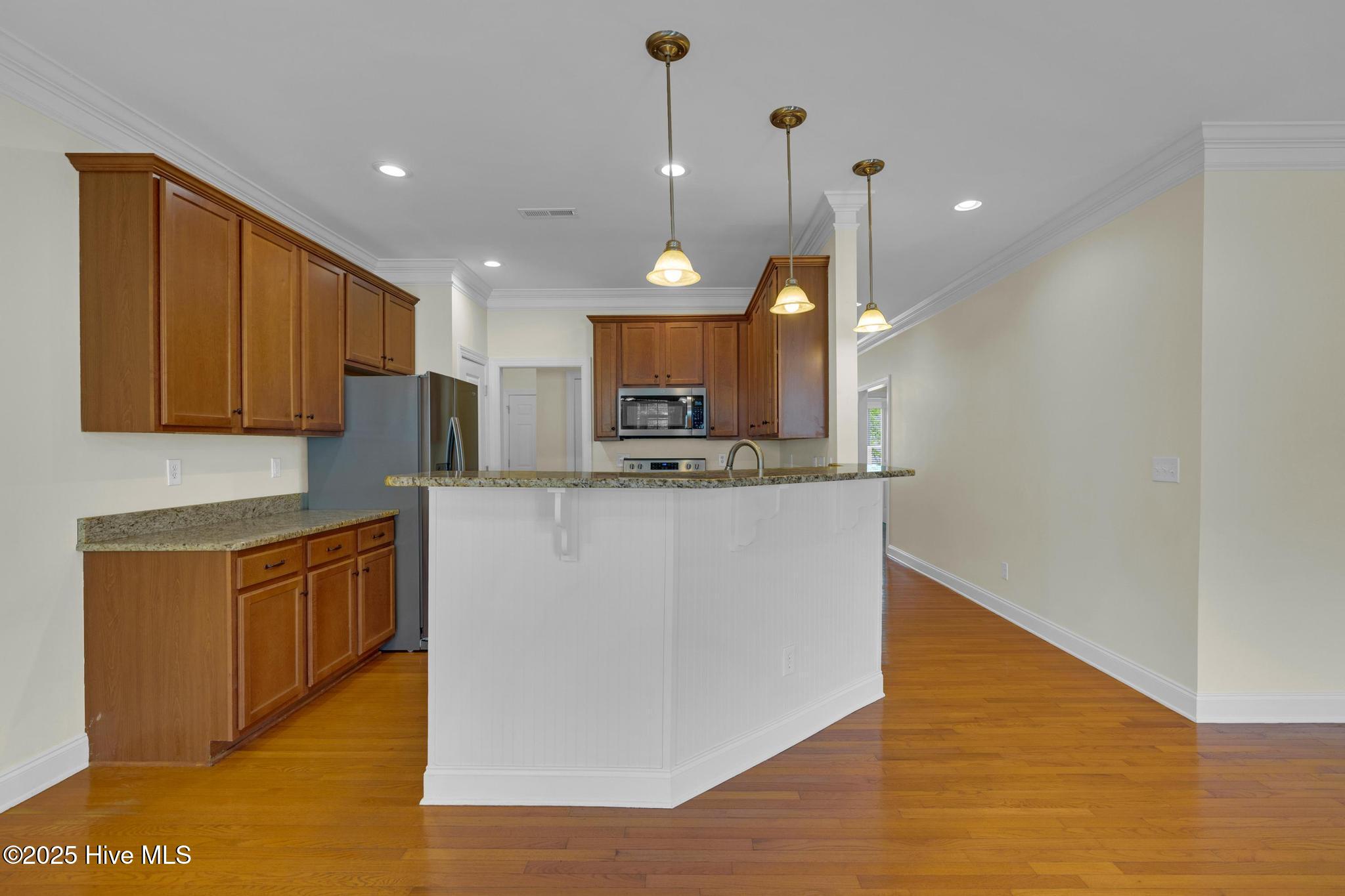 100513832 | Photo 13