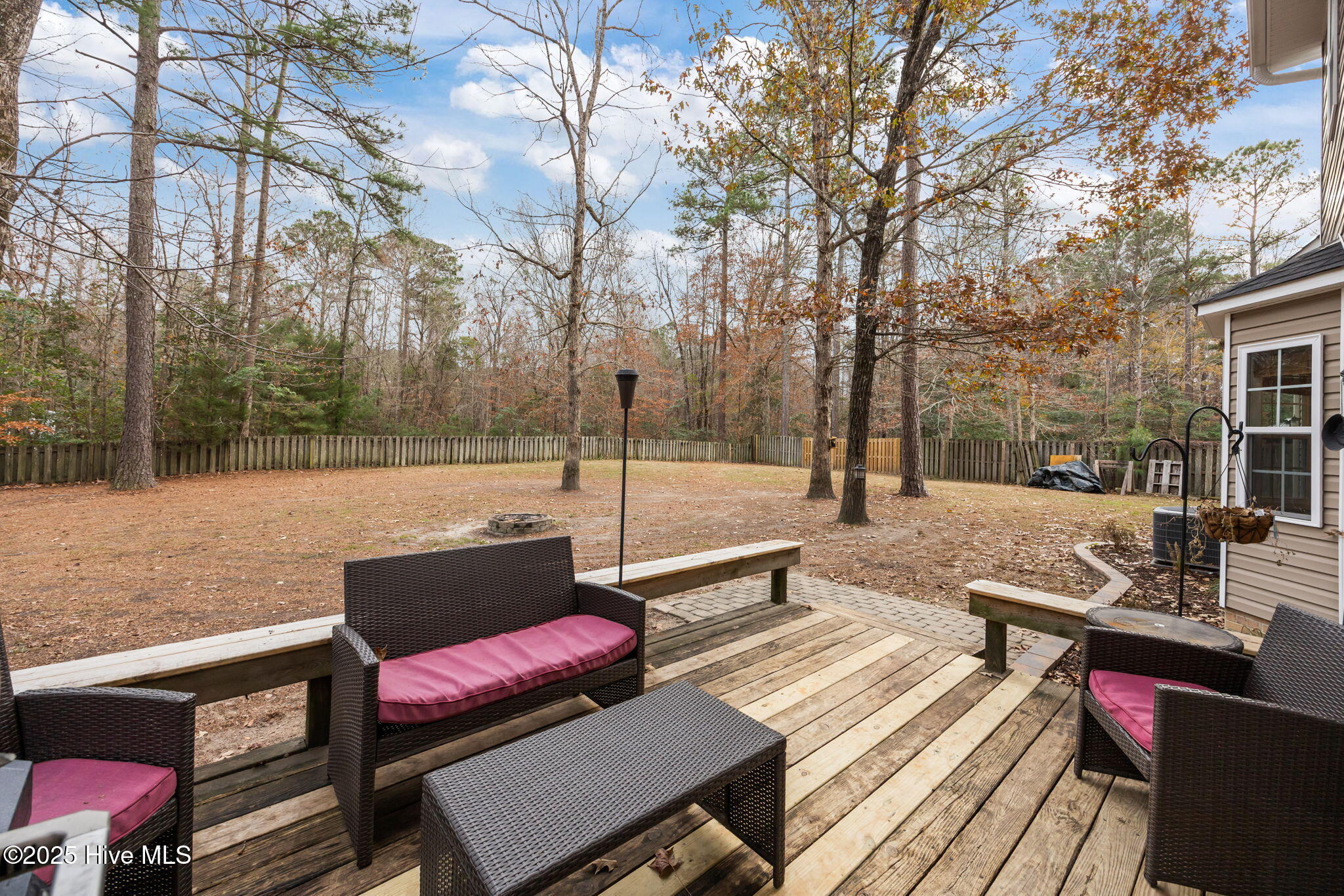 100544131 | Photo 46