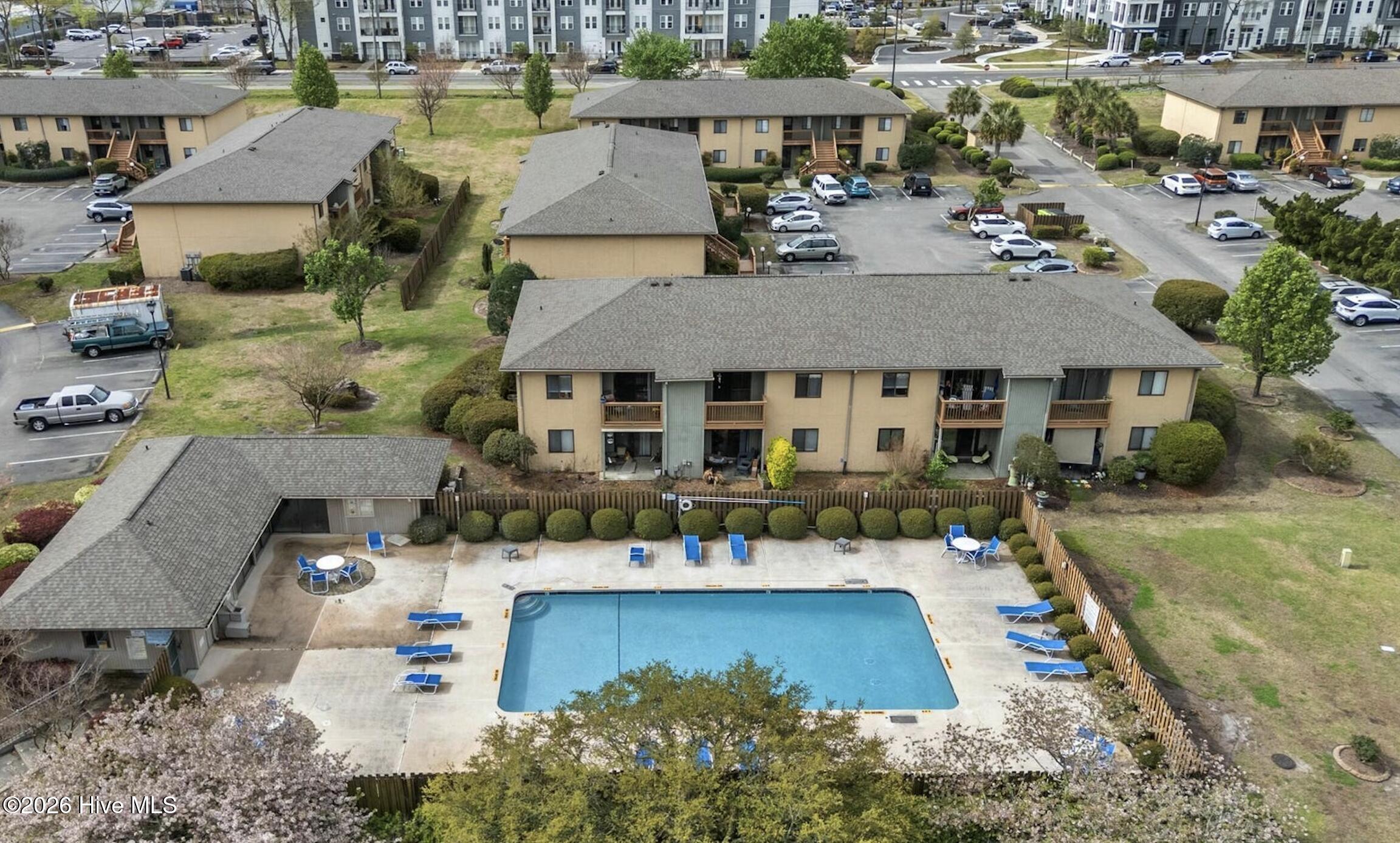 100548207 | Photo 18