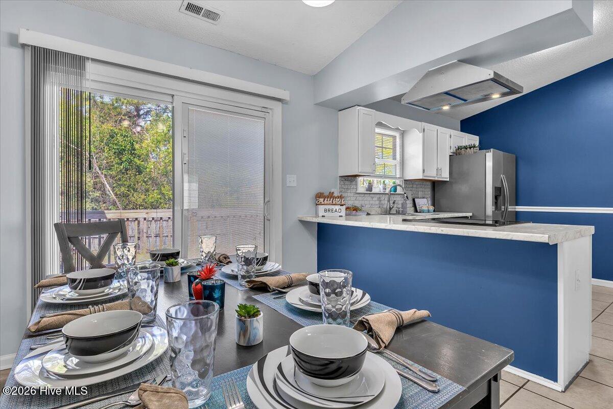 100566247 | Photo 12