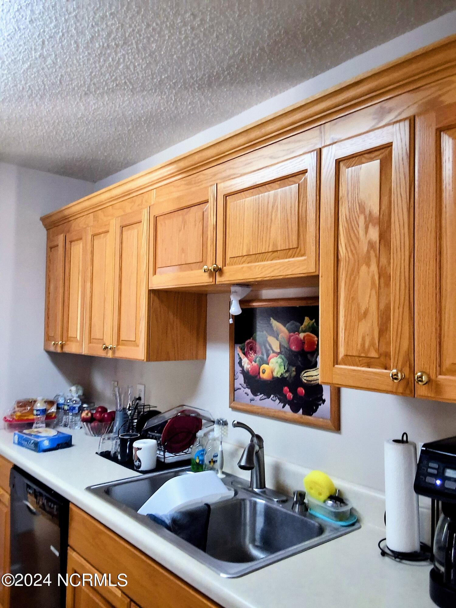 100463336 | Photo 15