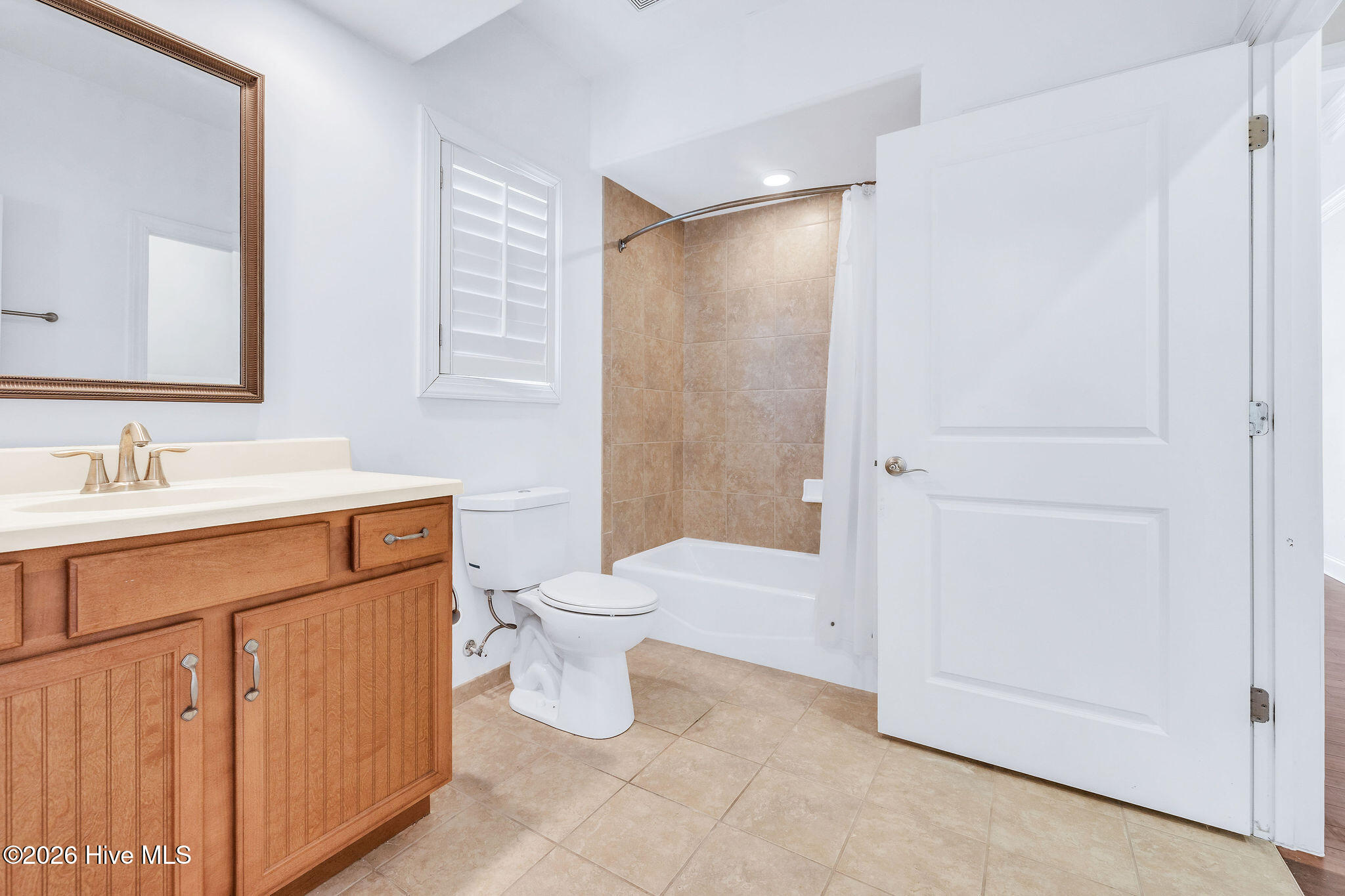 100553978 | Photo 28