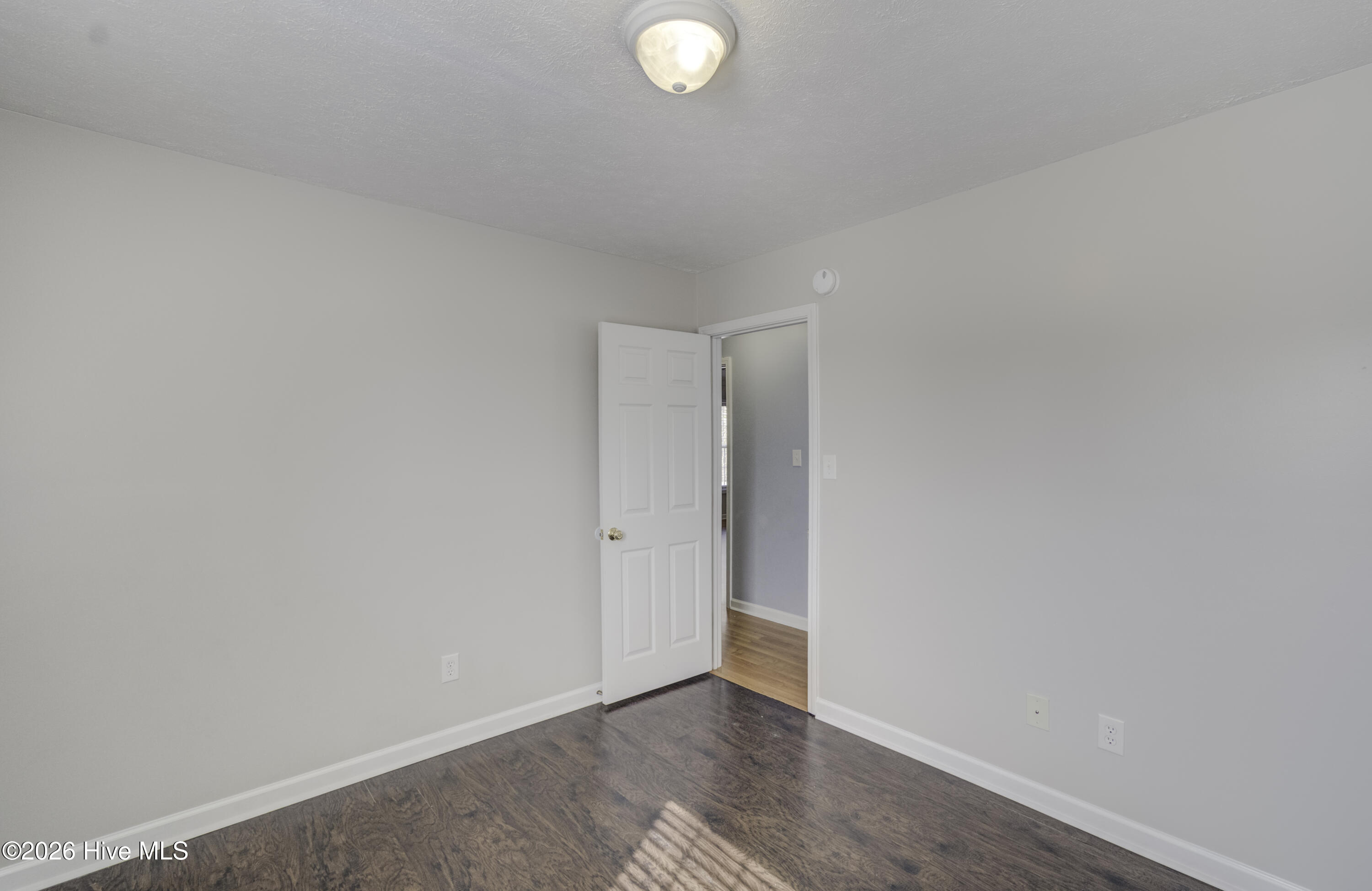 100549263 | Photo 55