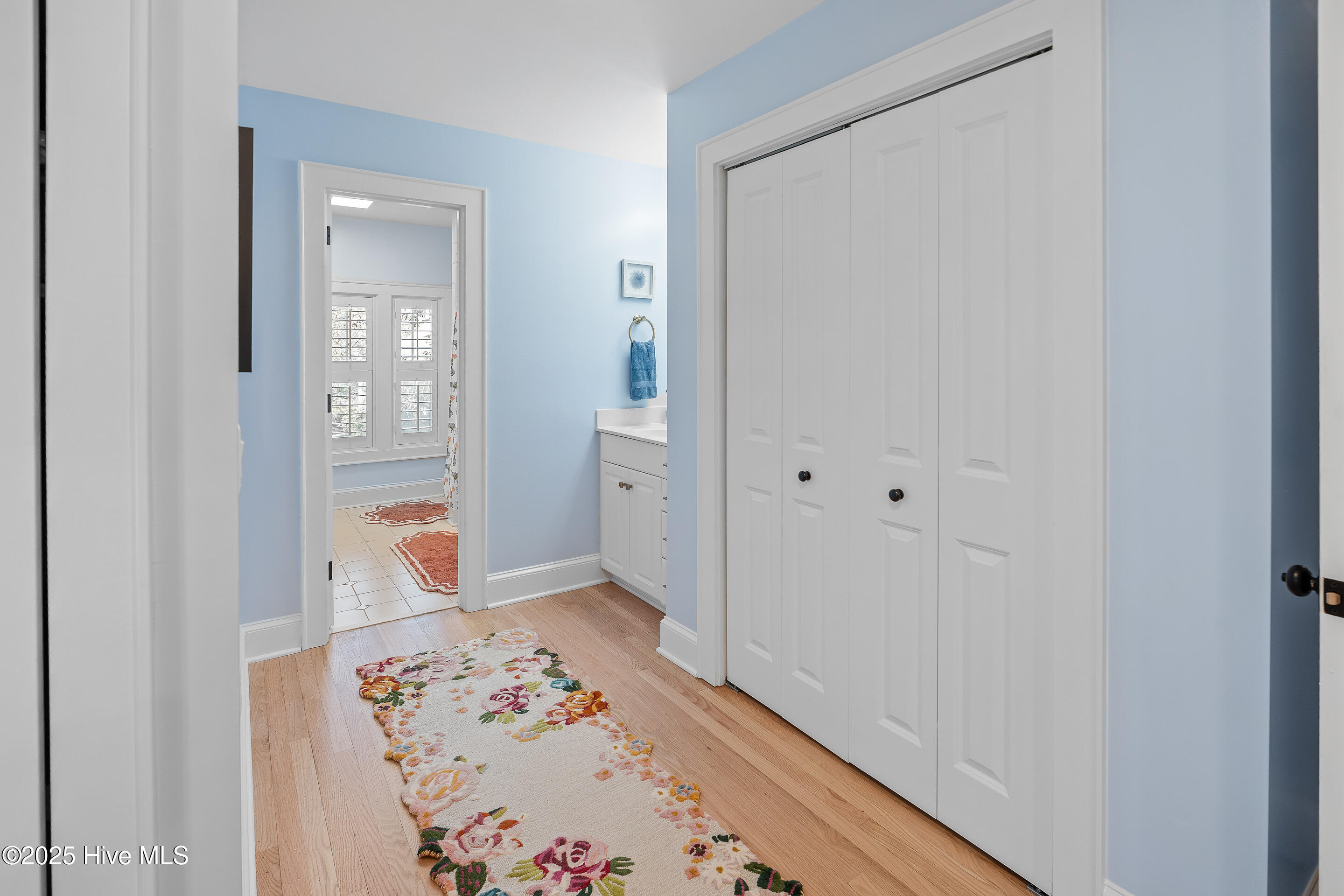 100547922 | Photo 45