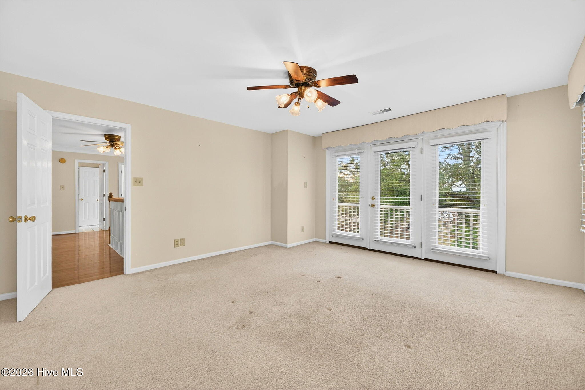 100559541 | Photo 73