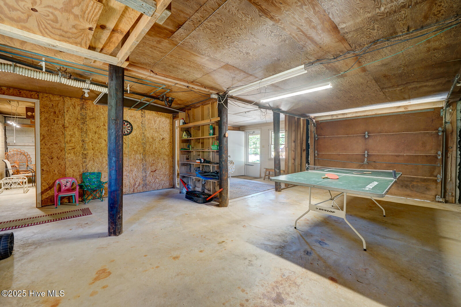 100519598 | Photo 46