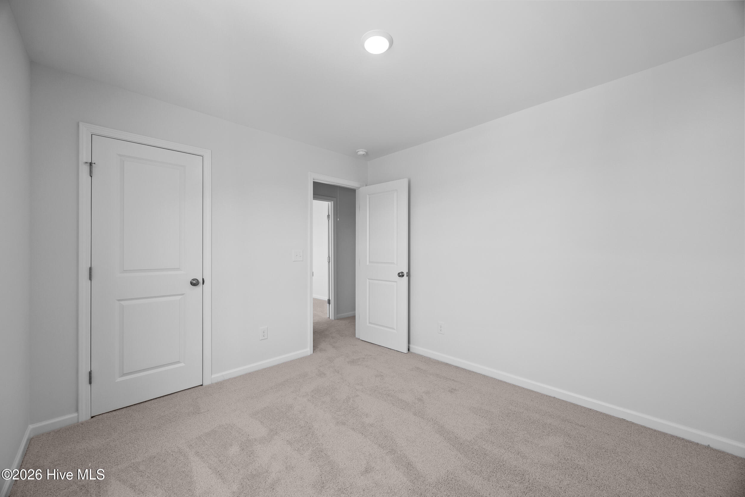 100547269 | Photo 41