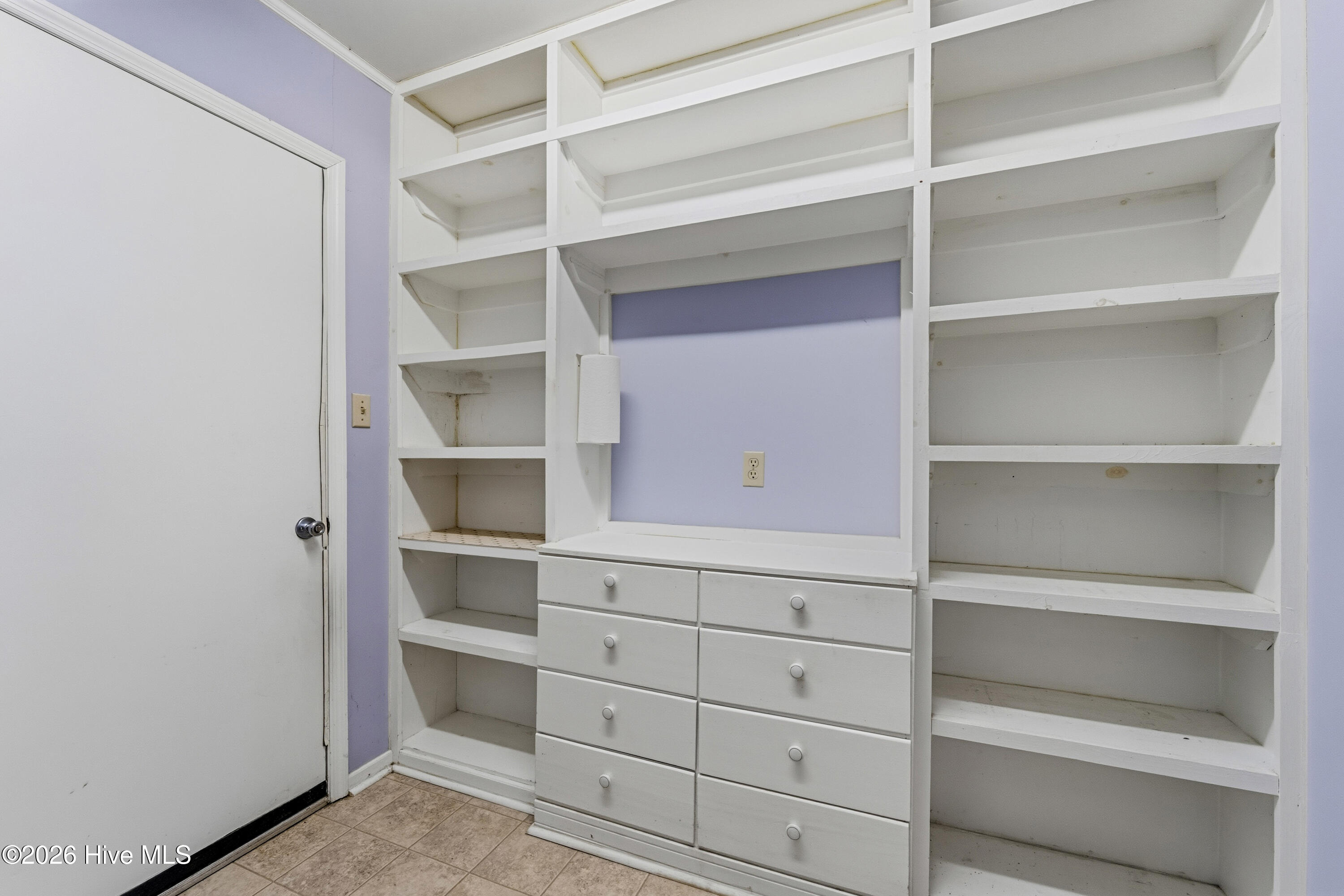 100556367 | Photo 22