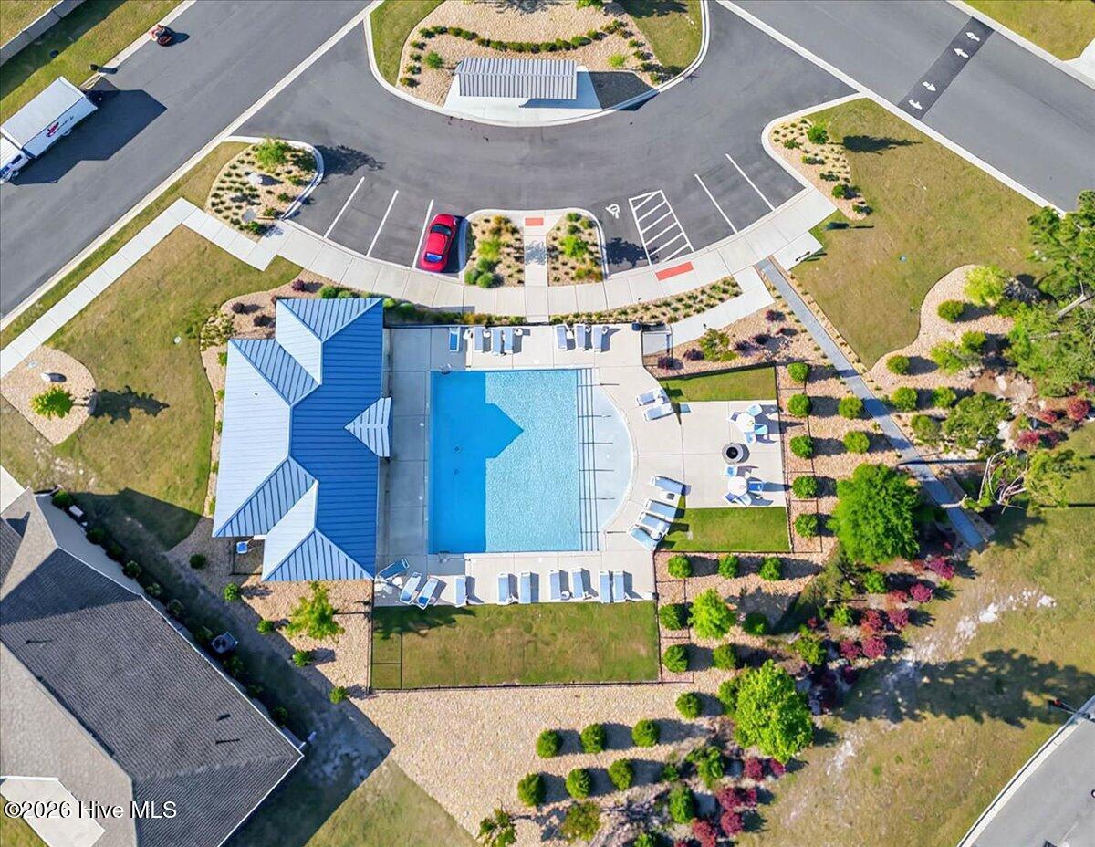 100548253 | Photo 55