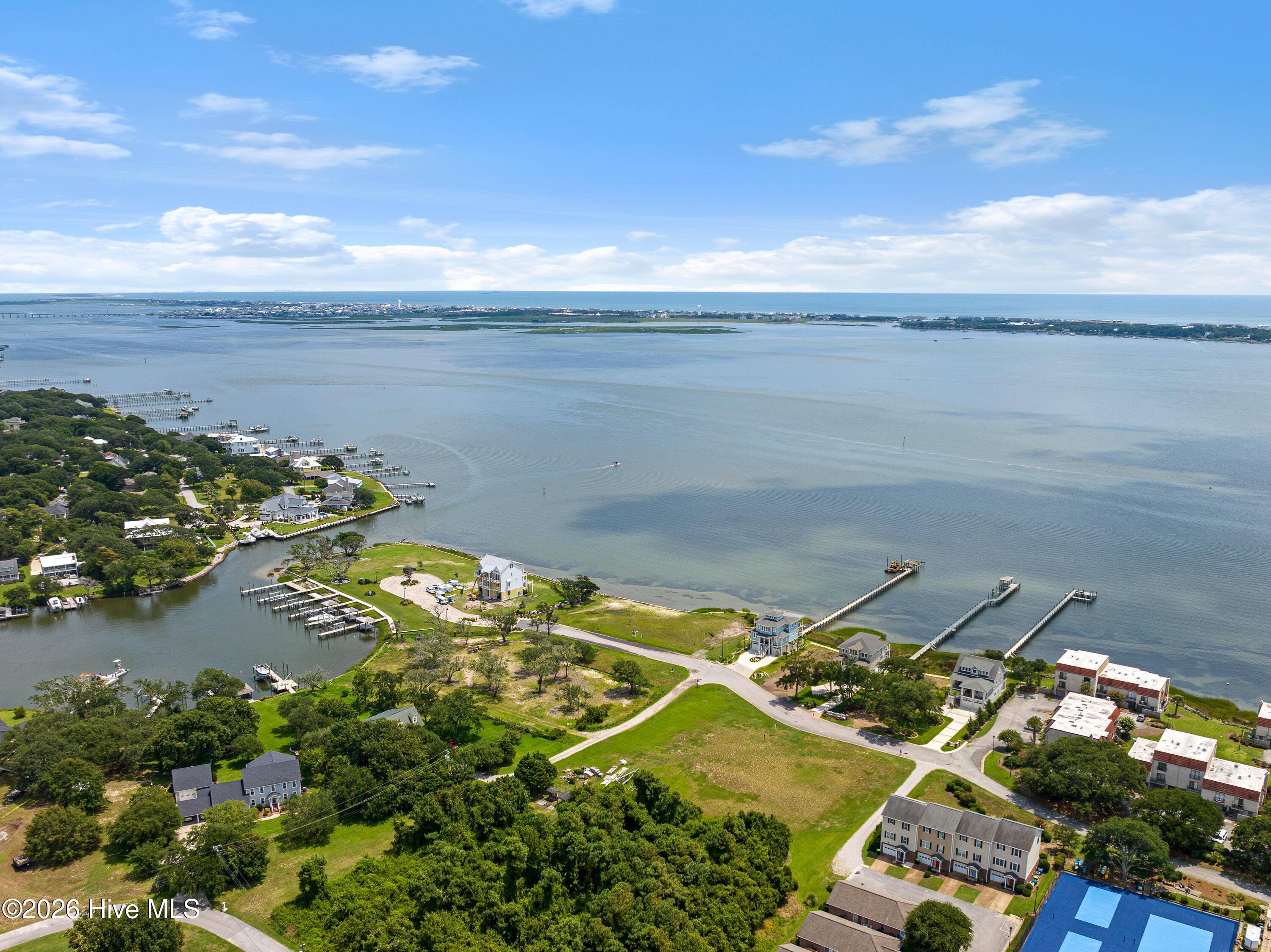 4729 S Shore Drive,Morehead City