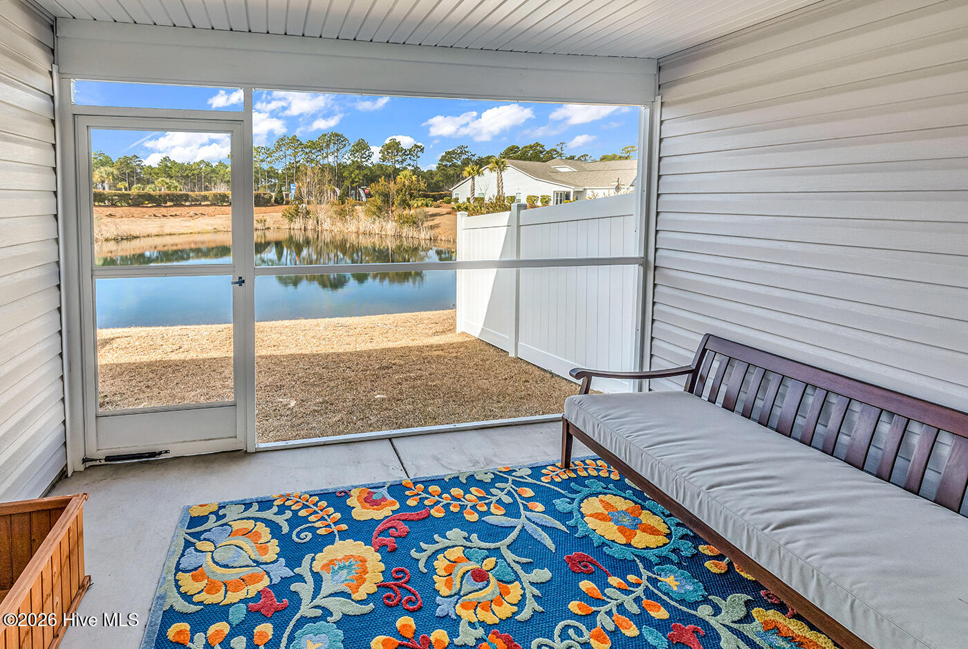 100553635 | Photo 23