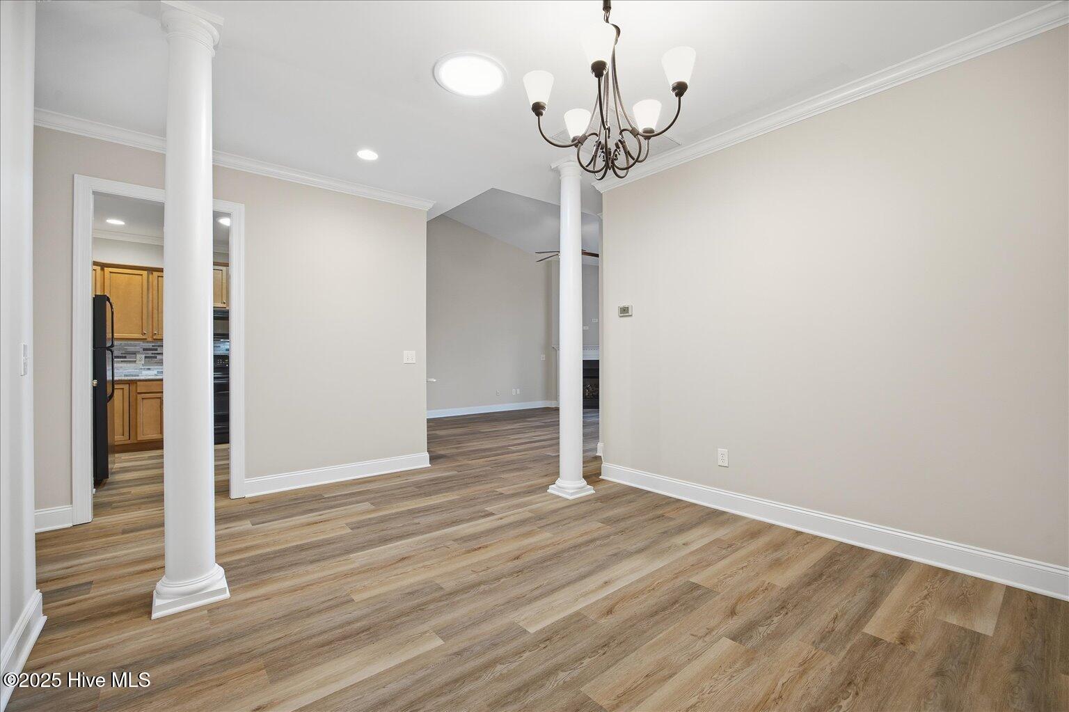 100543356 | Photo 12