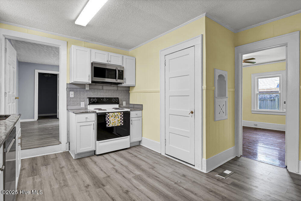 100508379 | Photo 11