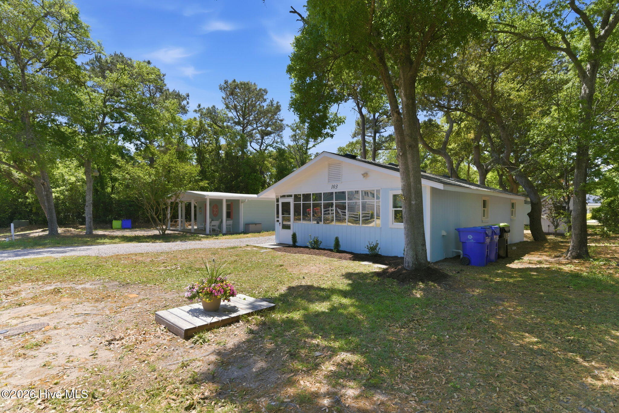 100569576 | Photo 31