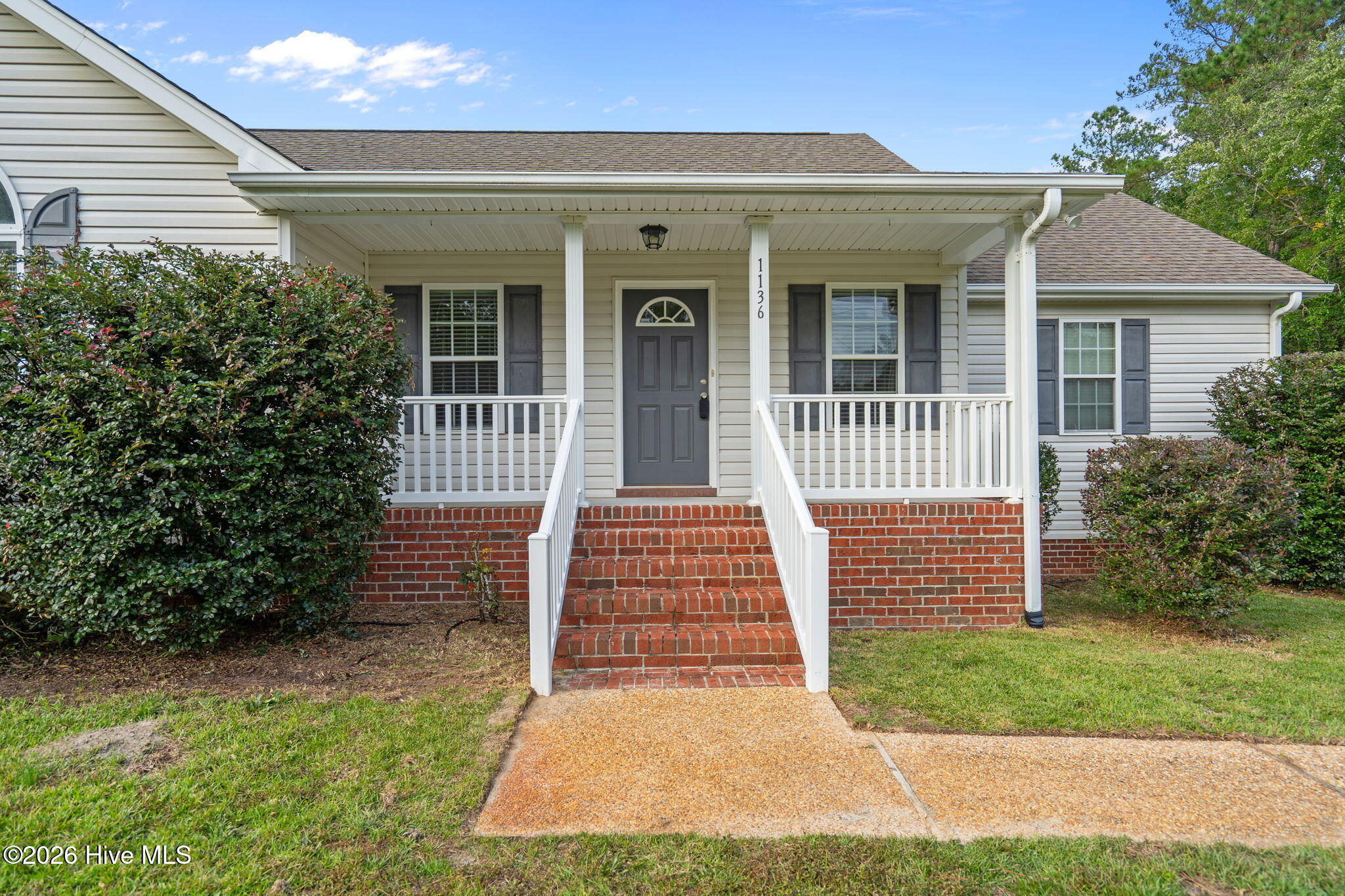 100552045 | Photo 36