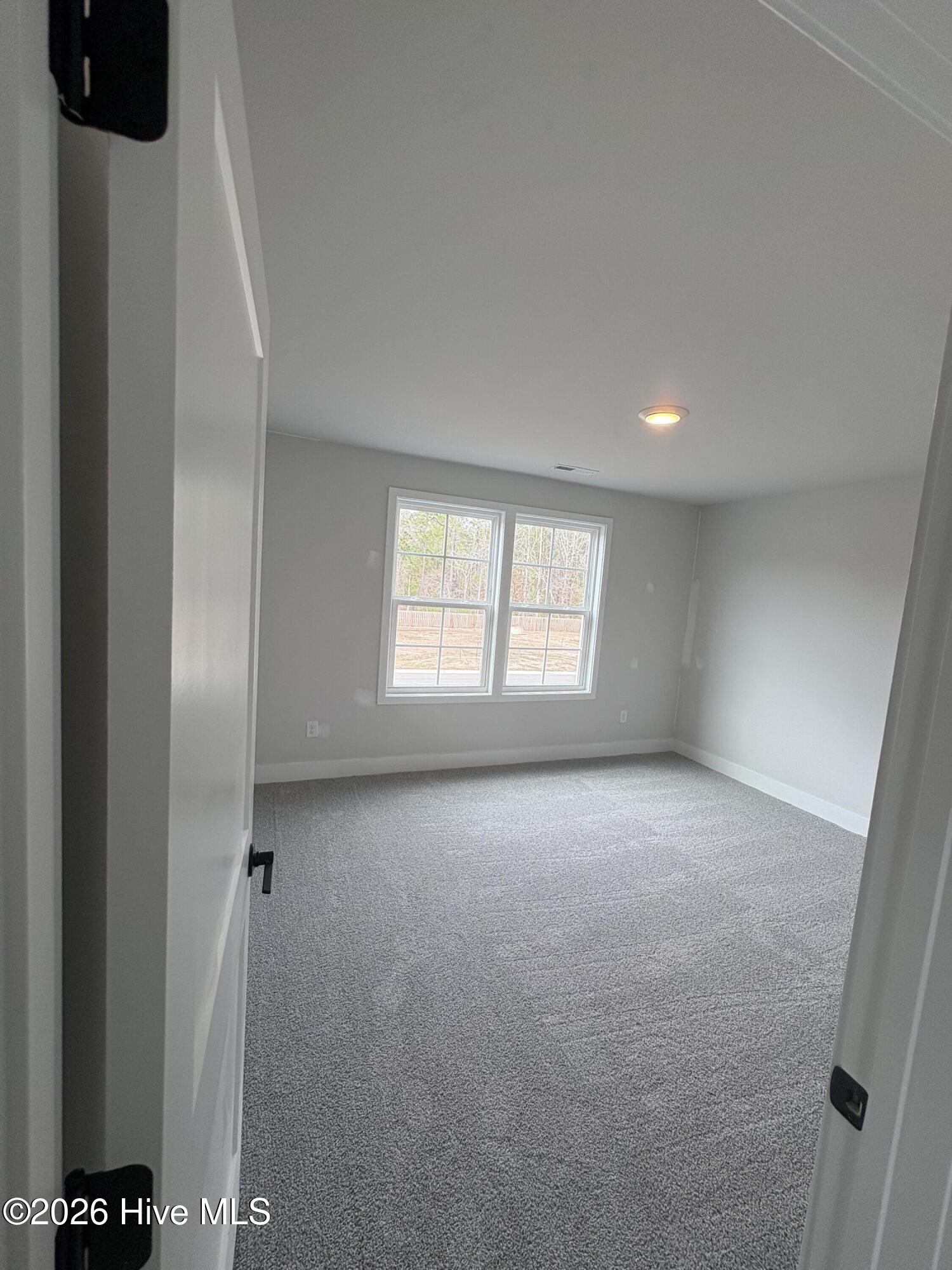 100548866 | Photo 15