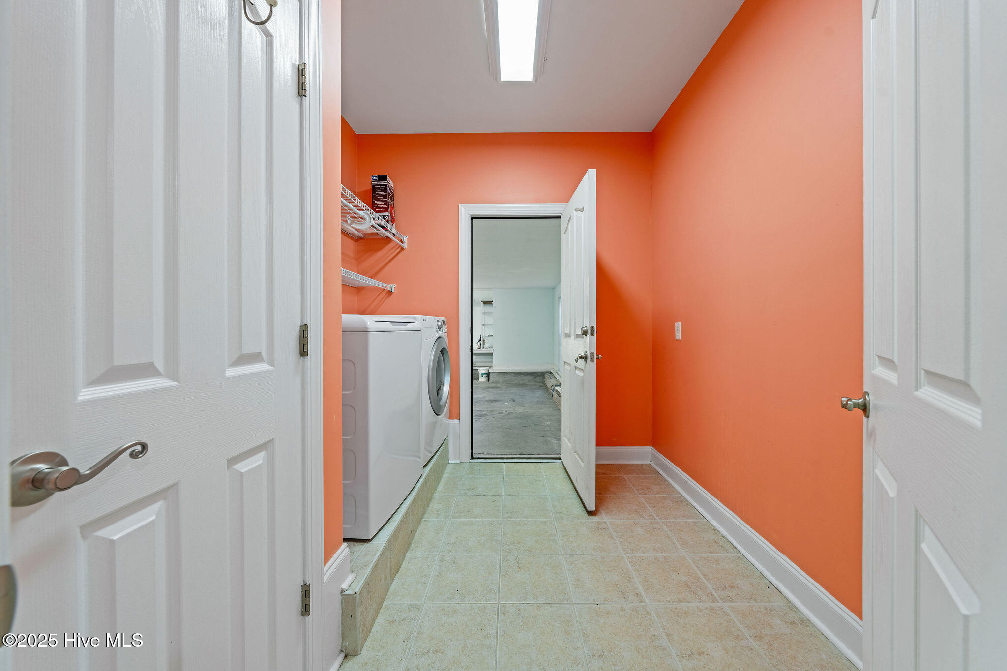 100541606 | Photo 40