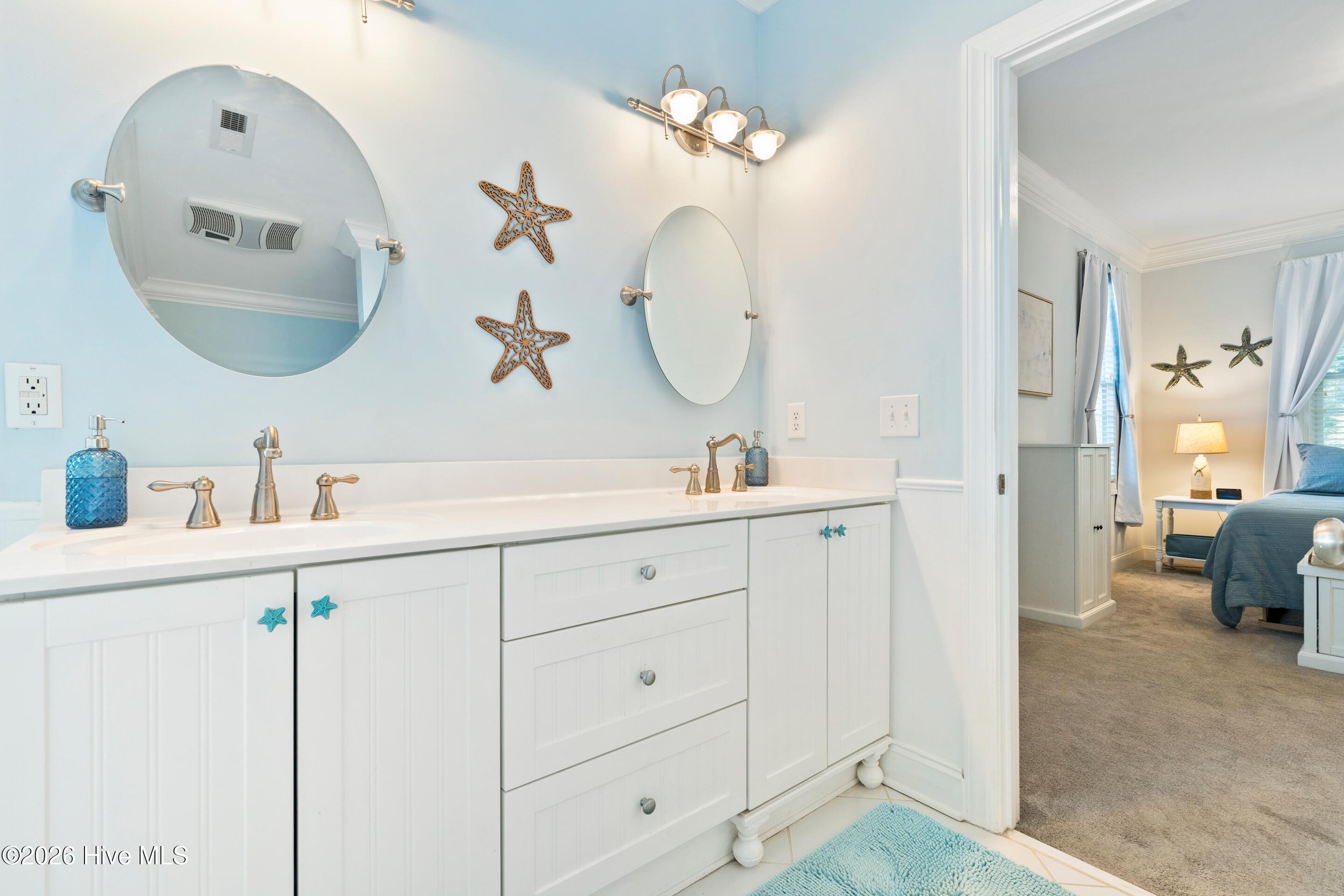 100549432 | Photo 25