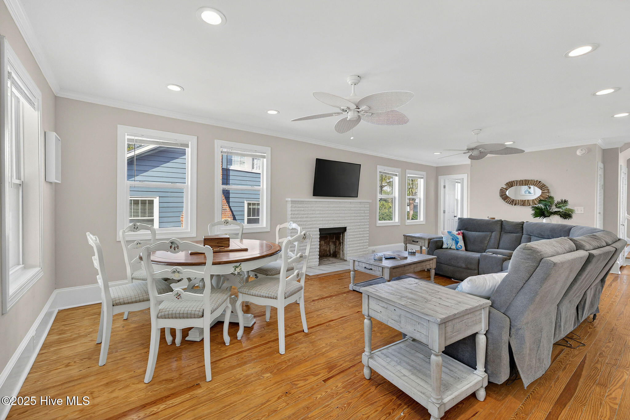 100543677 | Photo 11