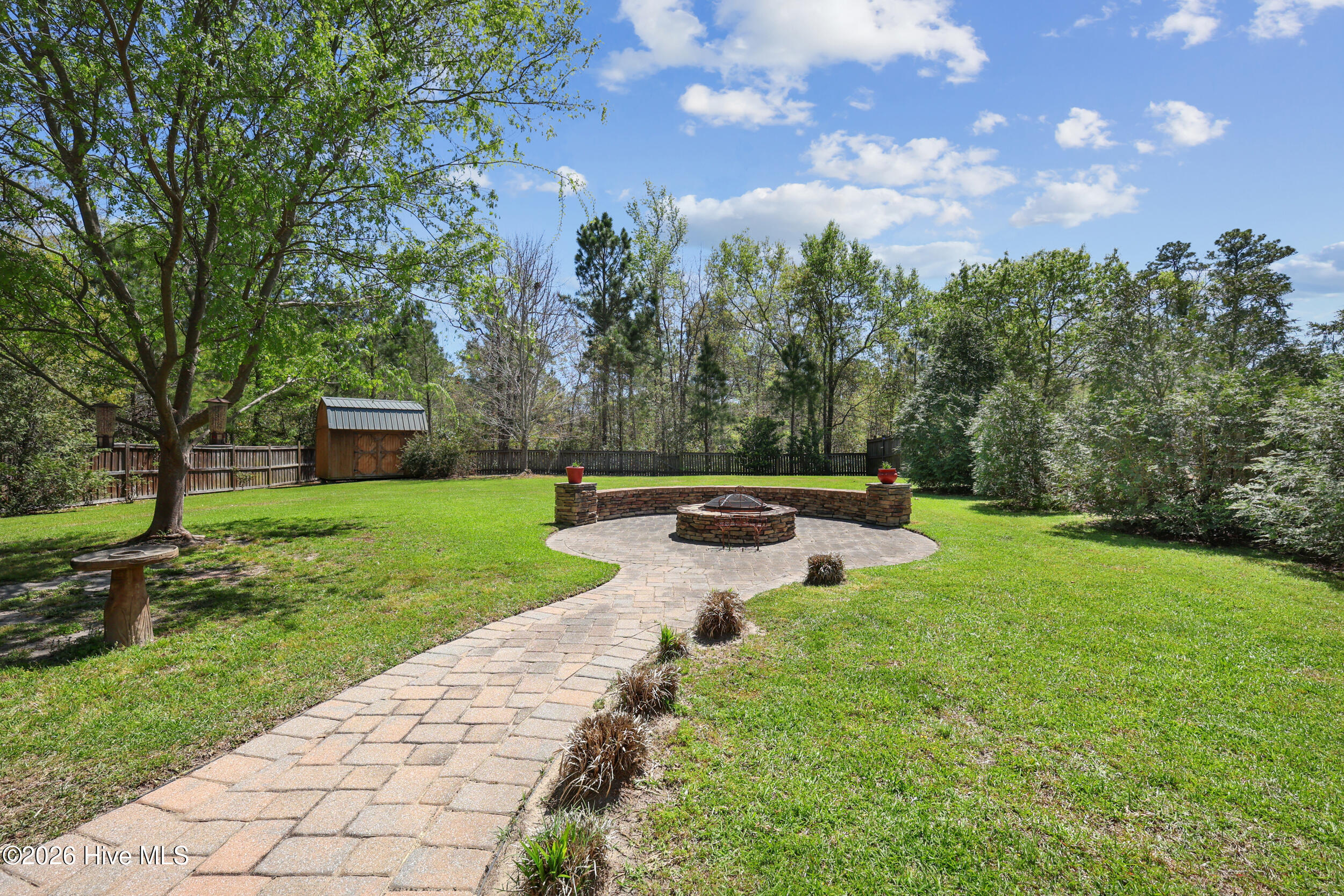 100565856 | Photo 38