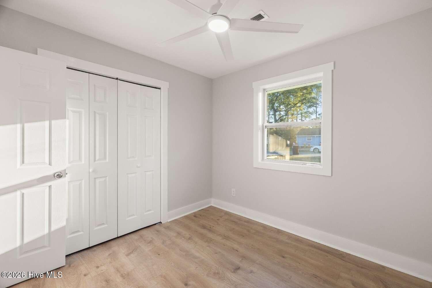 100549335 | Photo 15