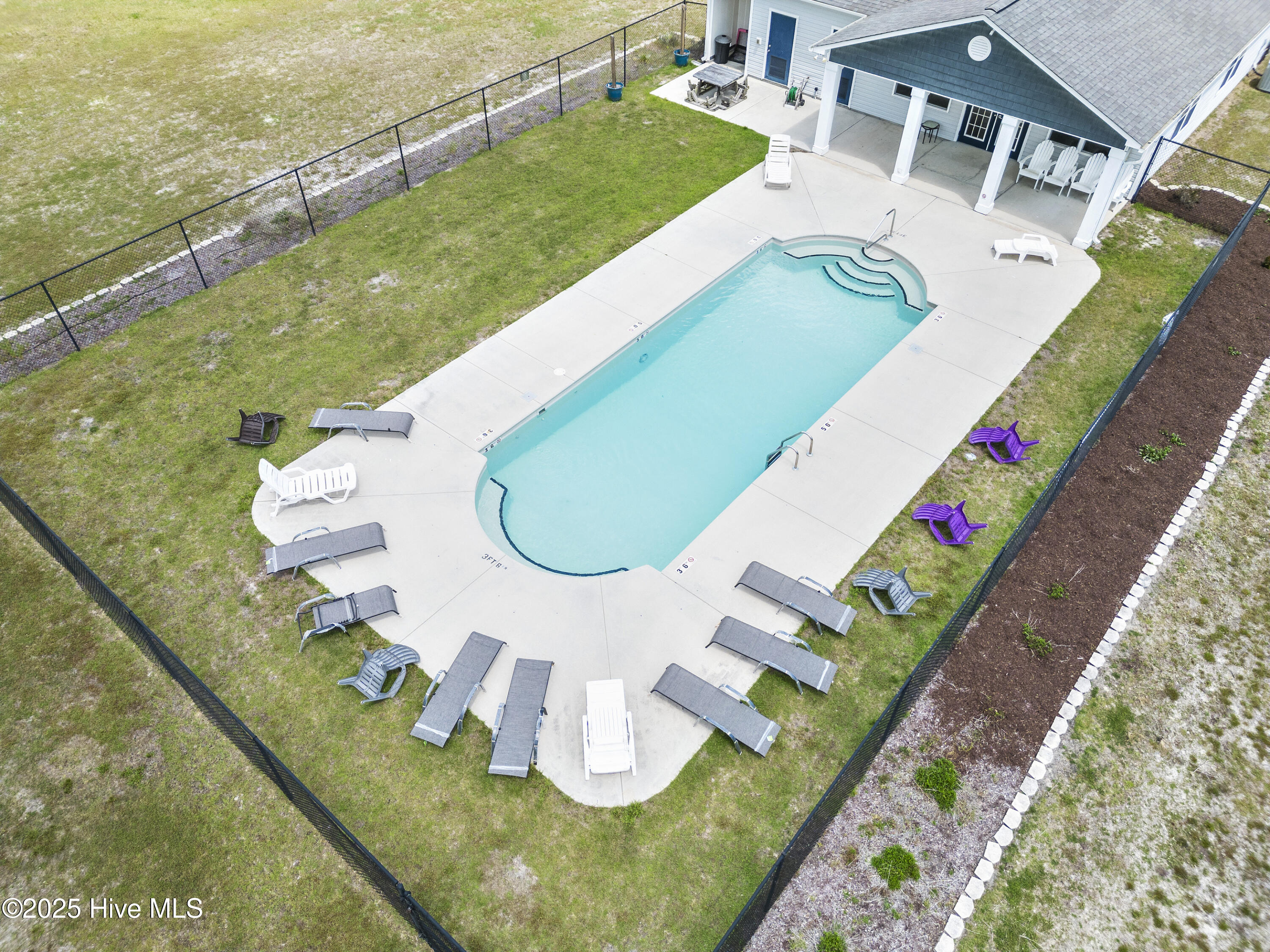 100544347 | Photo 71