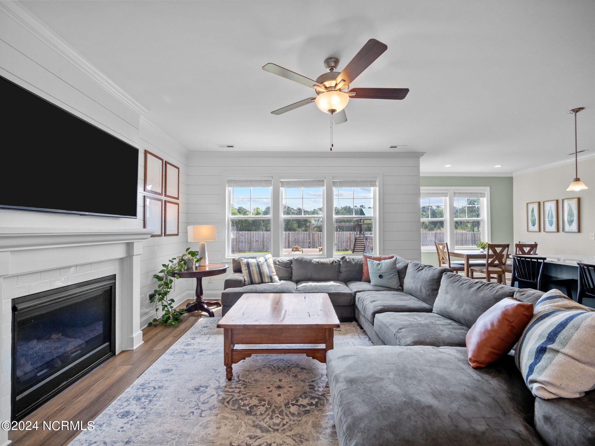 100564984 | Photo 19