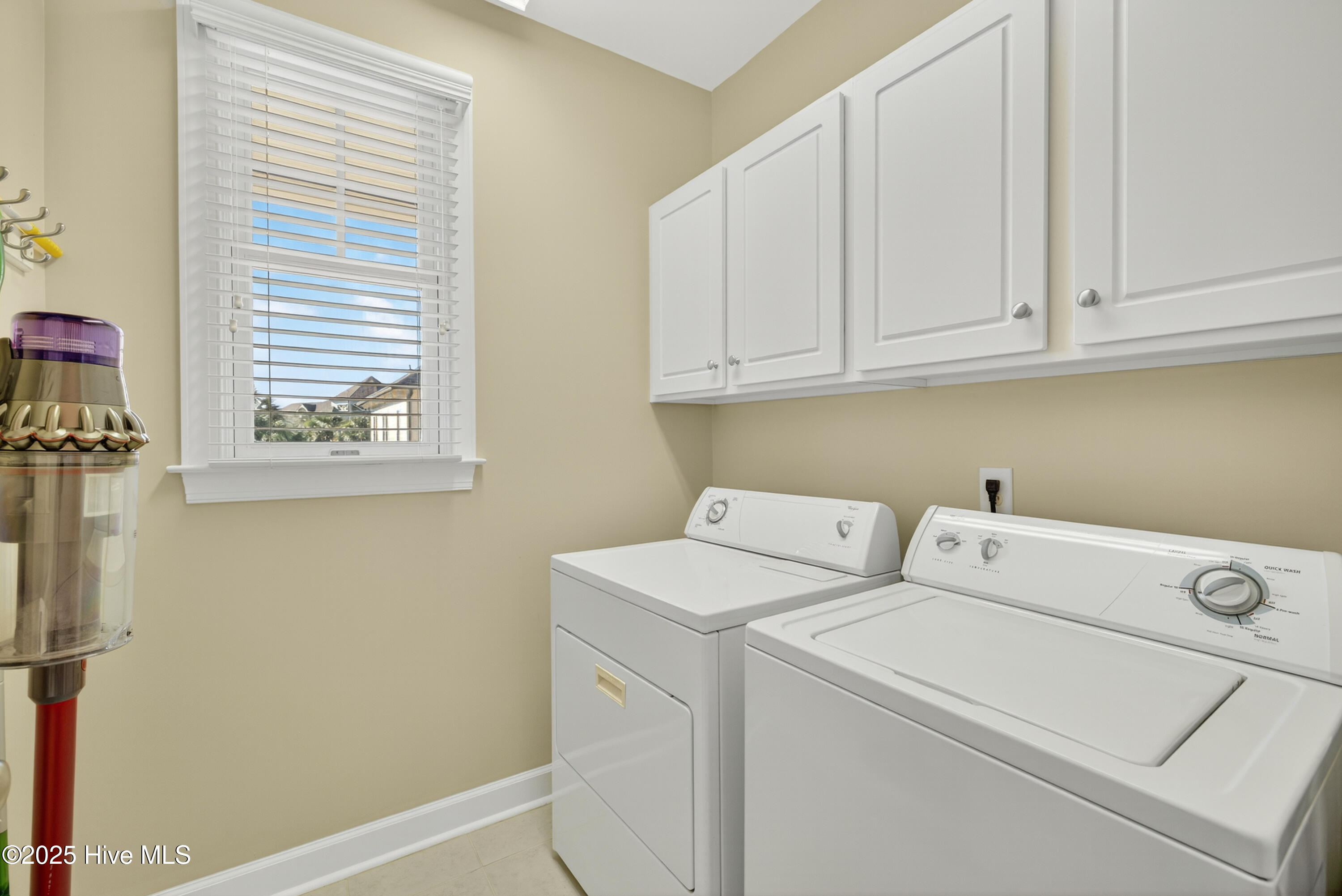 100536723 | Photo 14