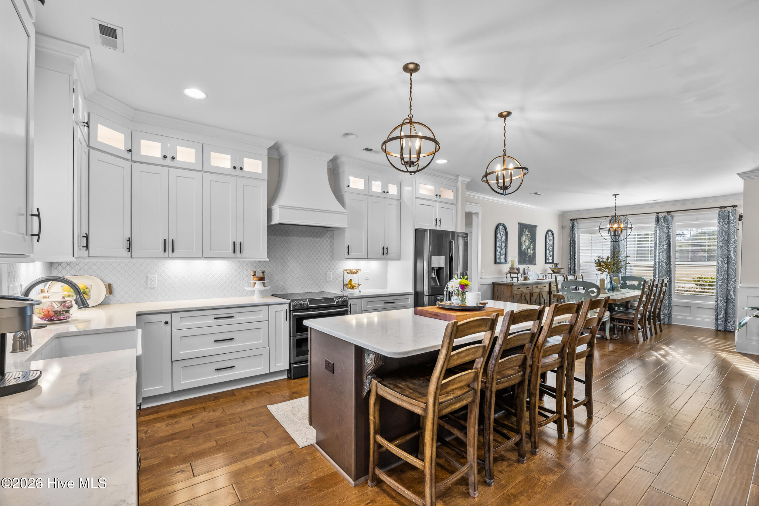 100562182 | Photo 20