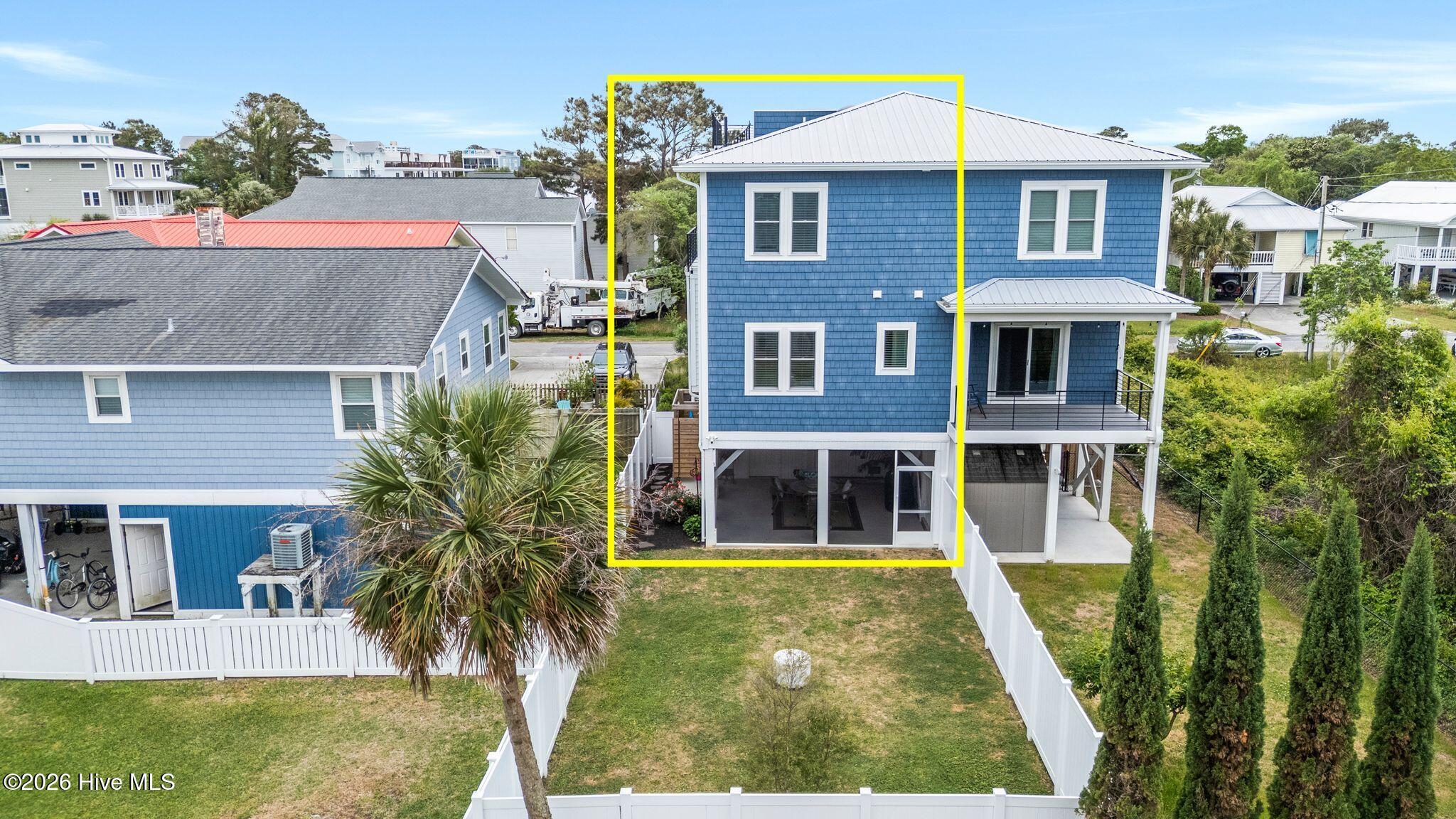 100570540 | Photo 71