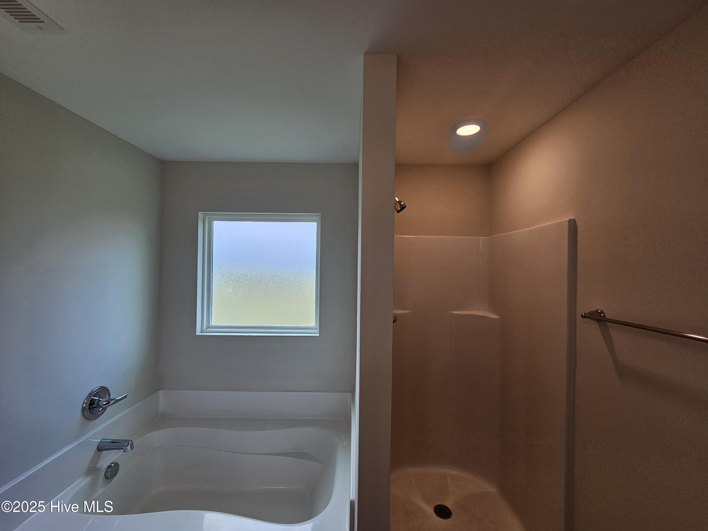 100526822 | Photo 28