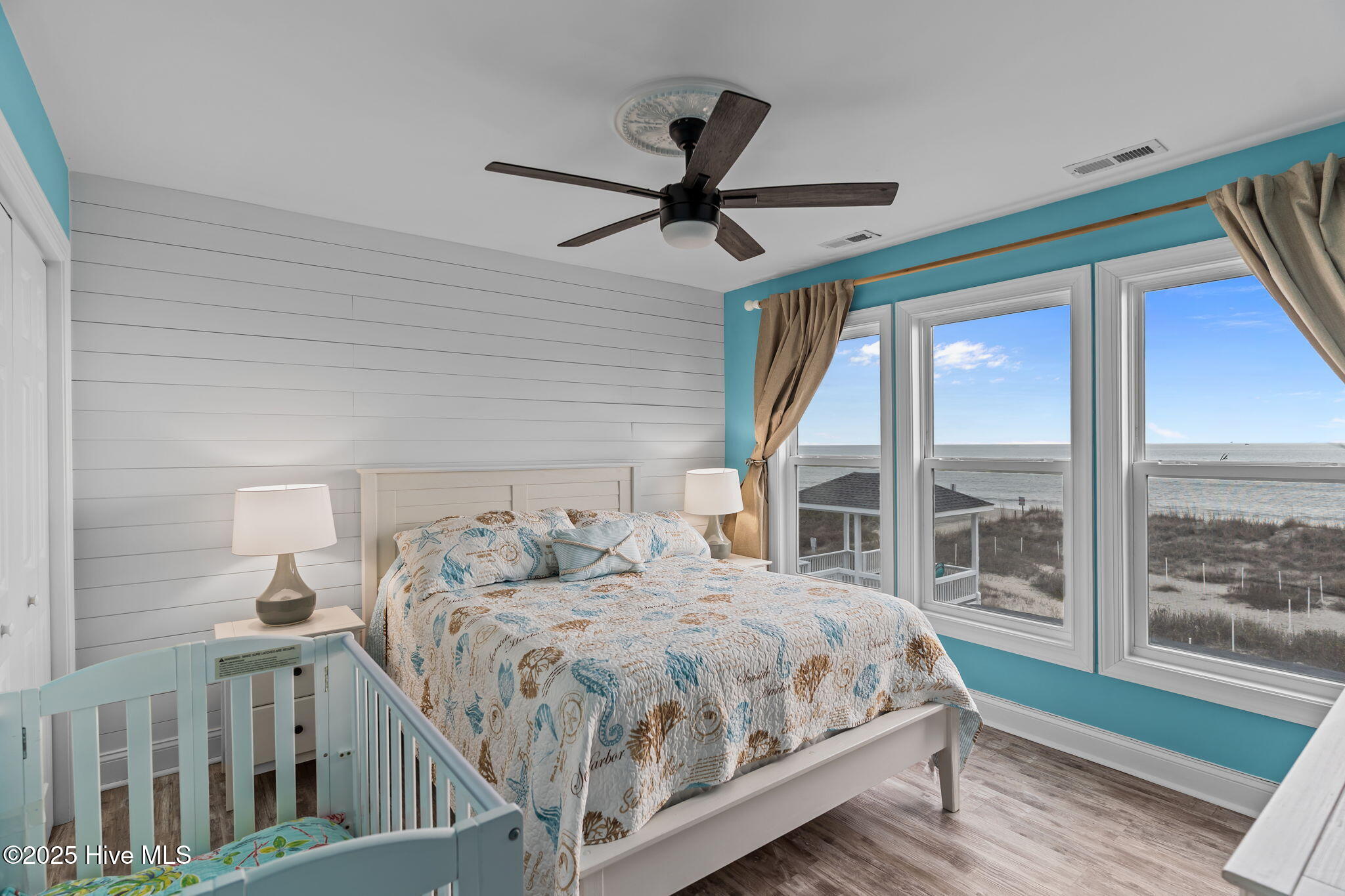 100544258 | Photo 25