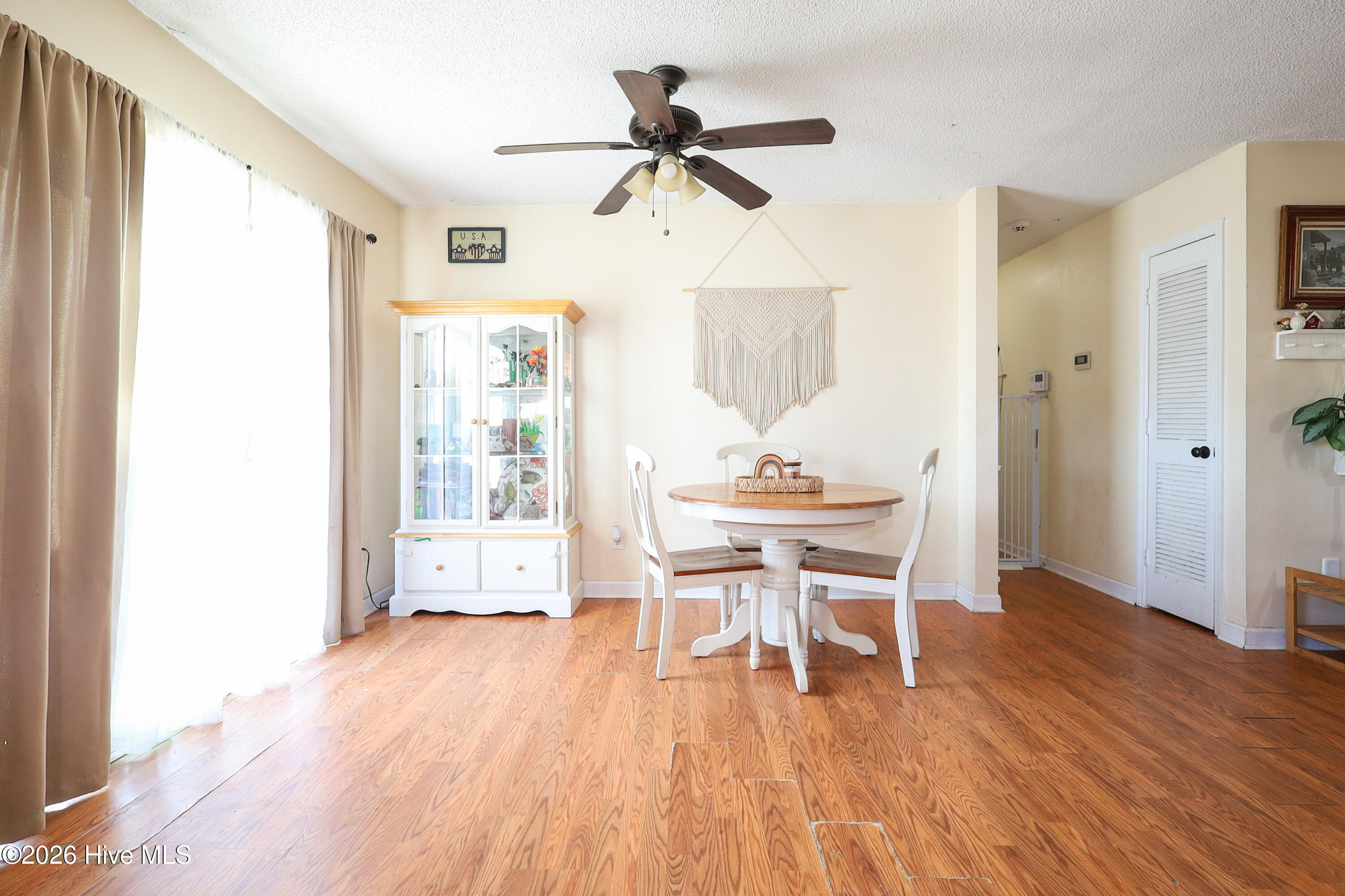 100552596 | Photo 14