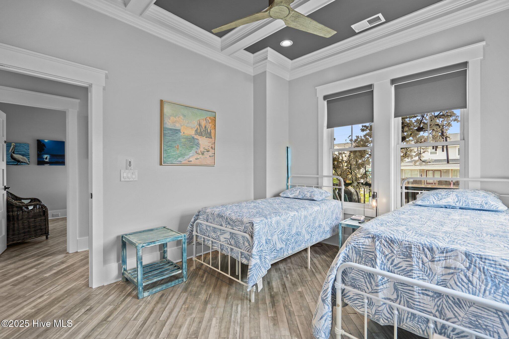 100514029 | Photo 67