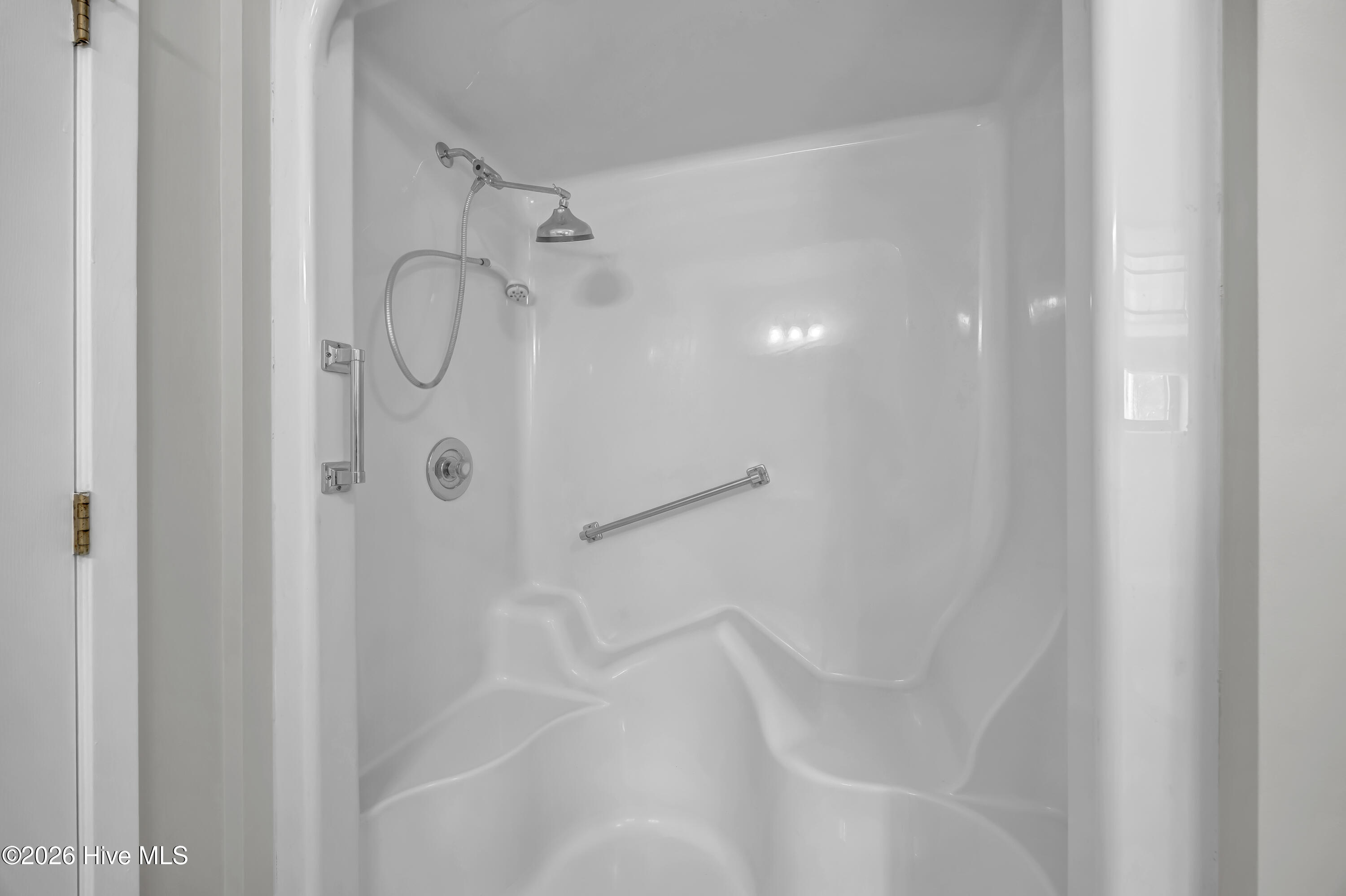 100569442 | Photo 27