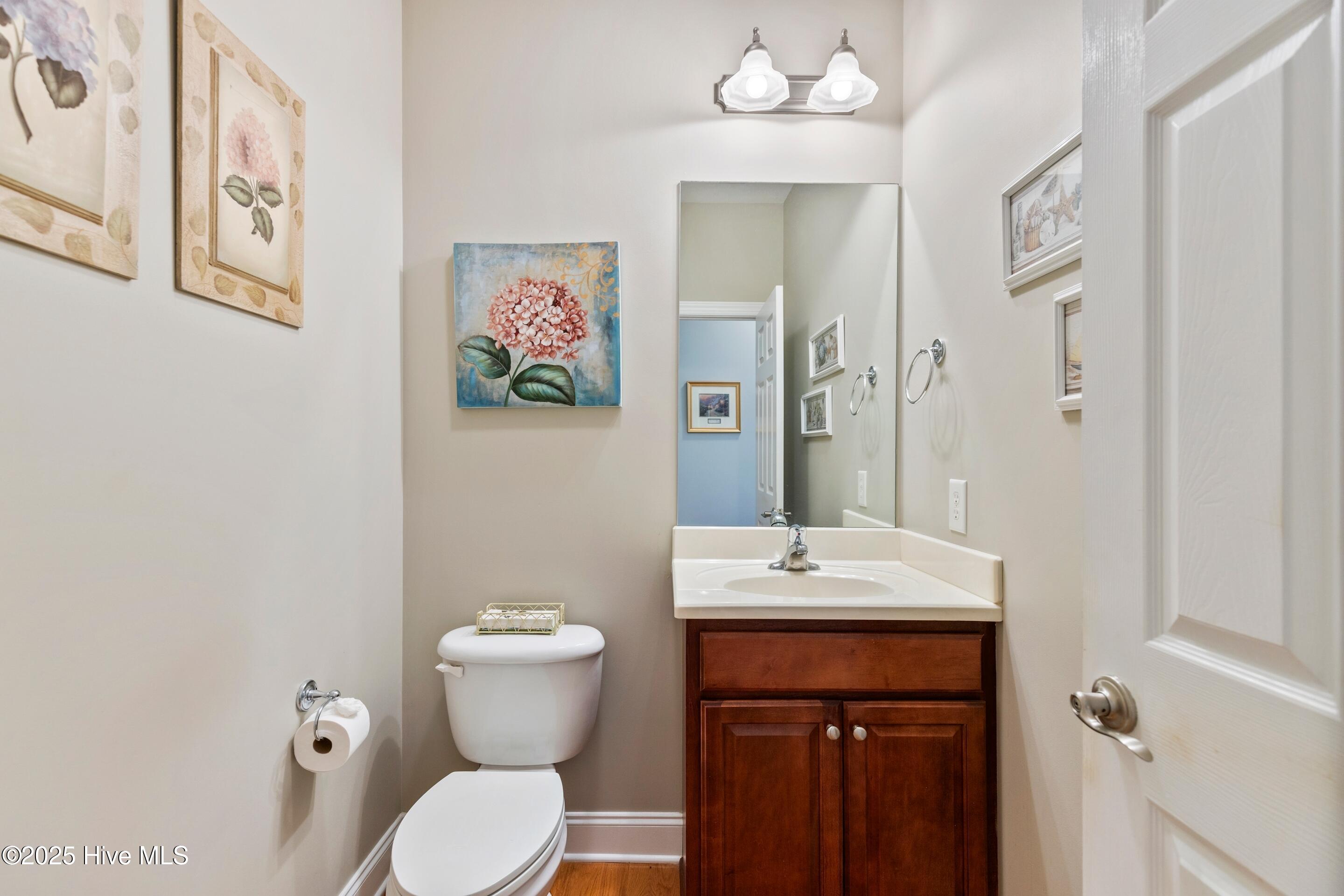 100538376 | Photo 51